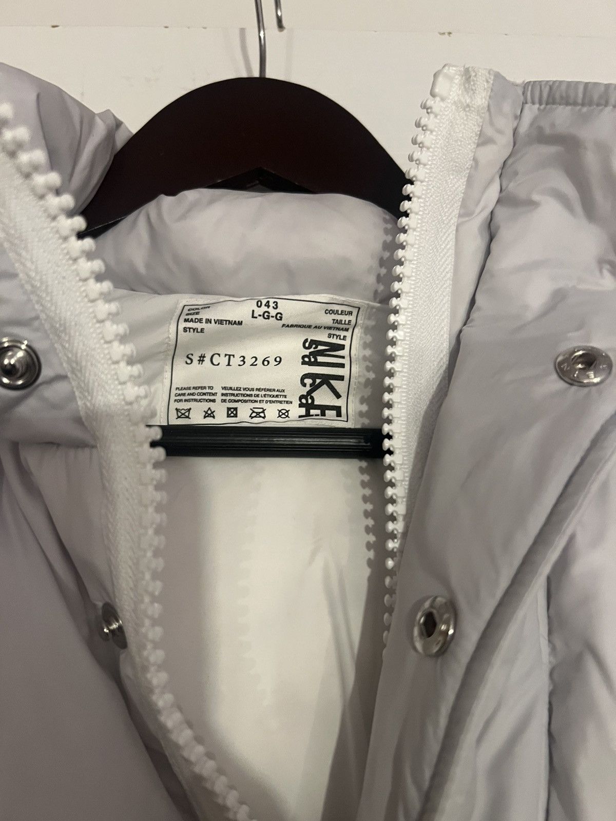 Nike Nike Sacai Parka Jacket. White/ Grey. Large. Brand New Size US L / EU 52-54 / 3 - 6 Thumbnail