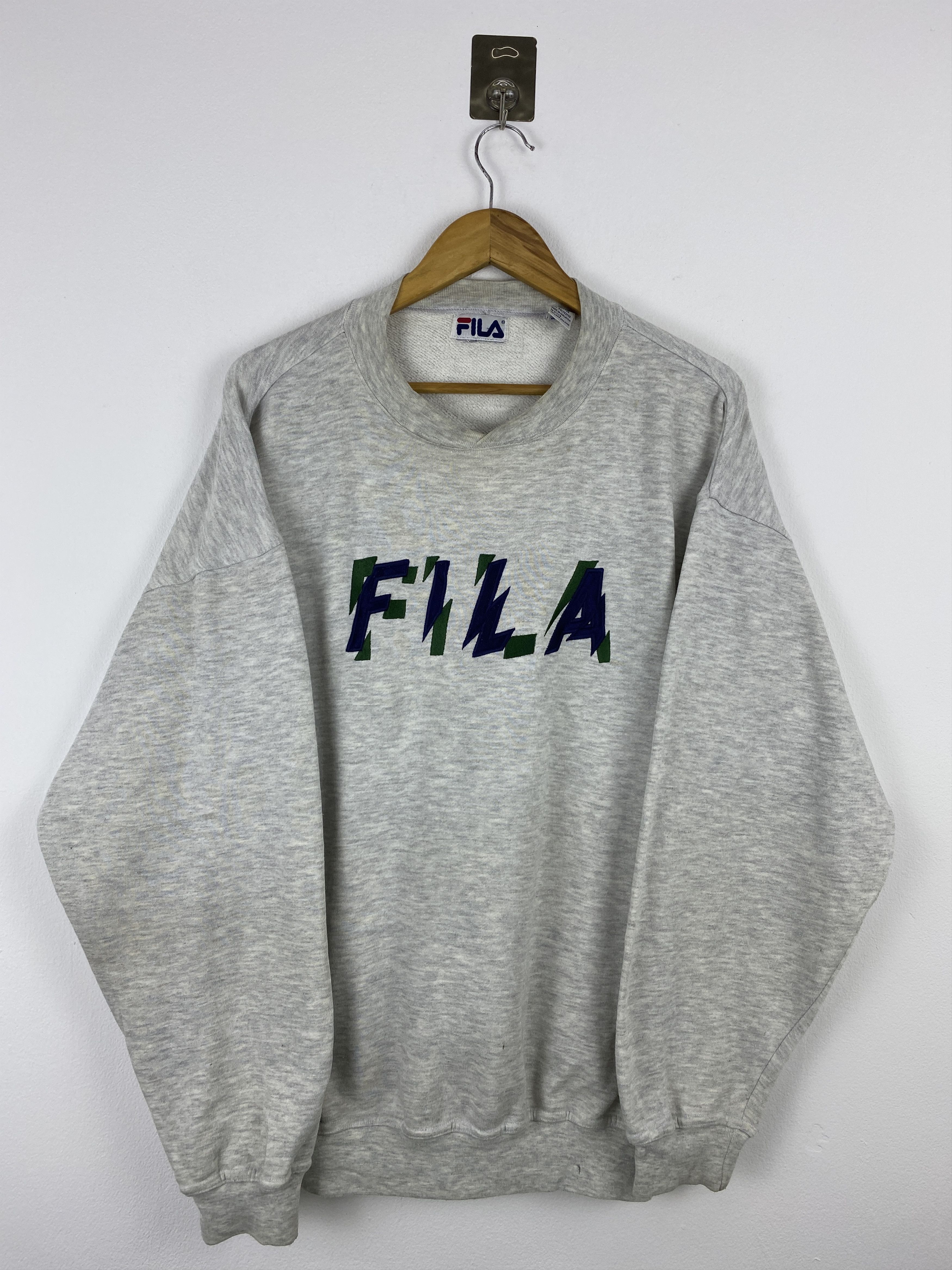 Fila Vintage 90s Fila Spell Out Central Logo Sweatshirt SH0546 Size US S / EU 44-46 / 1 - 1 Thumbnail