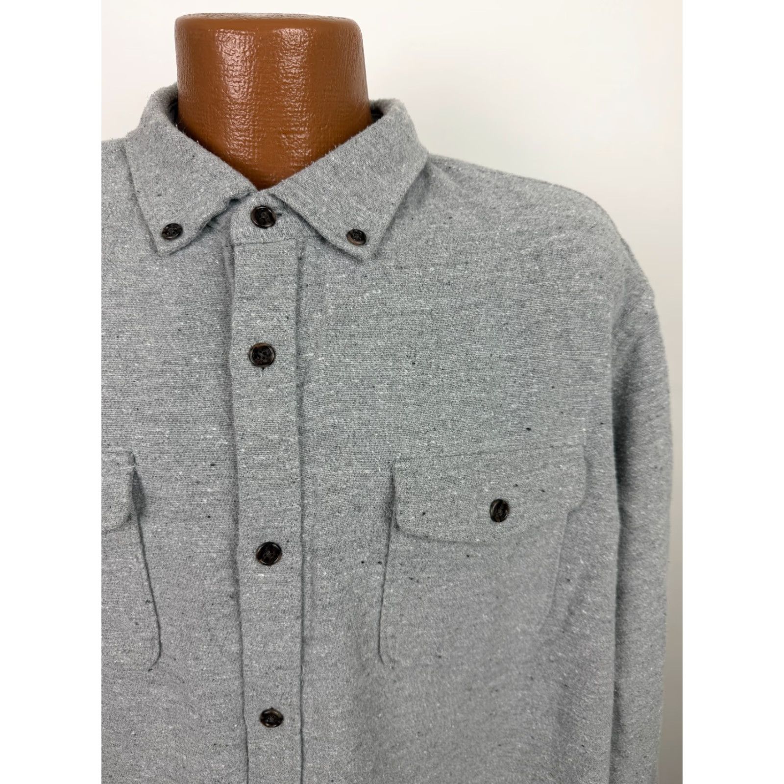 Gap Gap Button-Up Shirt Men 2XL Flannel Heavyweight Gray - Solid, Long Sleeve, Collared, Gap Size US XXL / EU 58 / 5 - 2 Thumbnail
