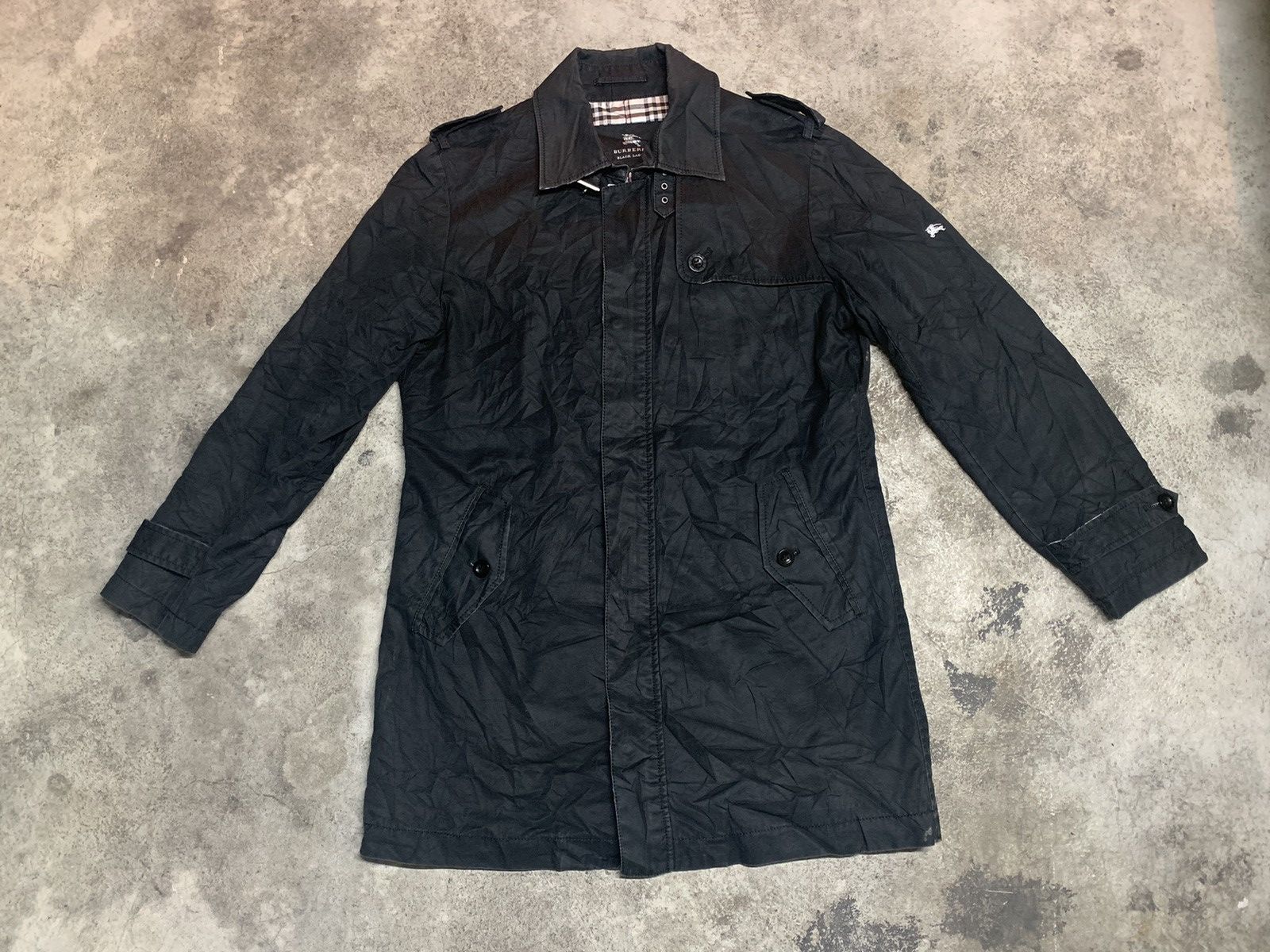 Burberry Burberry Button Long Jacket Size M / US 6-8 / IT 42-44 - 4 Thumbnail
