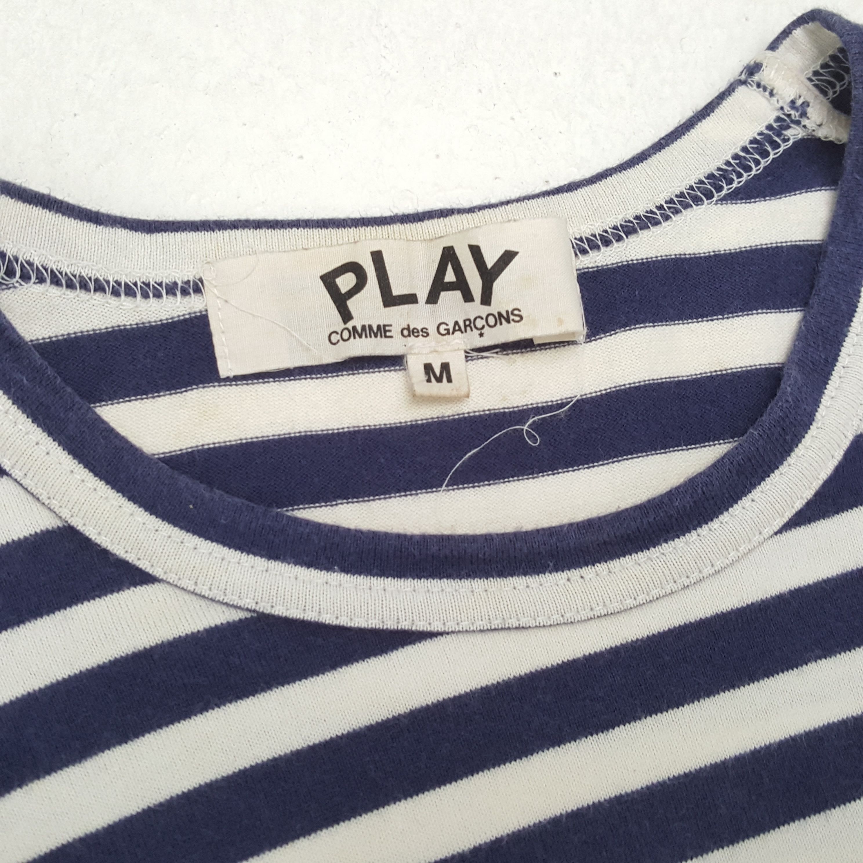 Comme des Garcons PLAY × Japanese Brand × Vintage COMME DES GARCONS PLAY Japanese Brand Logo Design Tshirt Size XS / US 0-2 / IT 36-38 - 8 Thumbnail