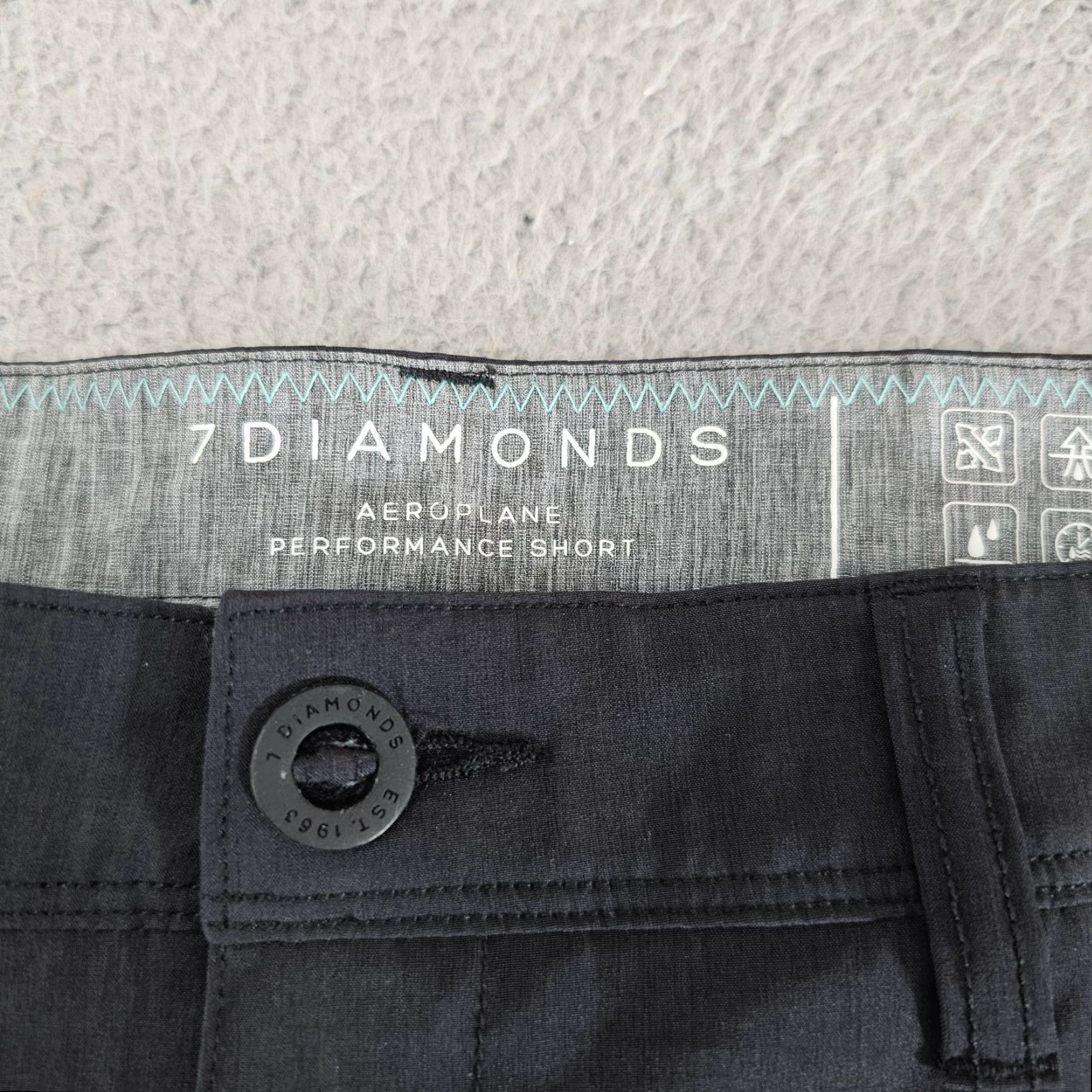 Vintage 7 Diamonds Shorts Mens 42 Black Lightweight Breathable 7" Inseam Flat Front Zip Pockets Wrinkle Resistant Chino 7" Mens Size US 42 / EU 58 - 2 Thumbnail