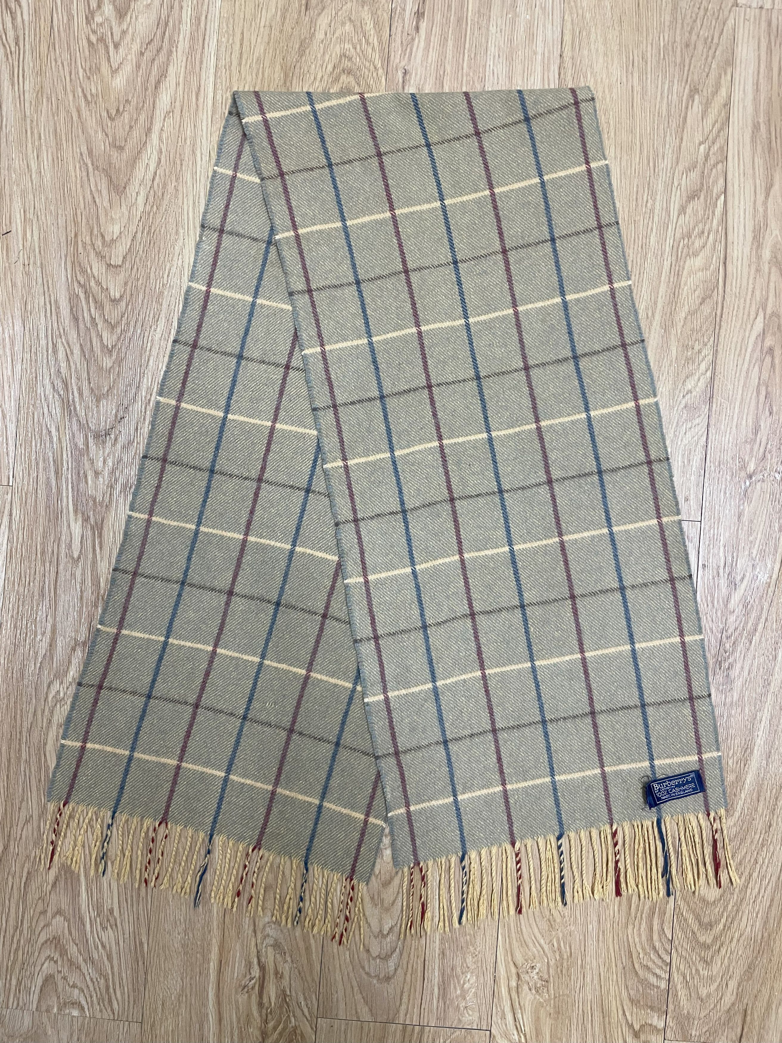 Burberry Burberrys Scarf / Muffler - 6152 Size ONE SIZE - 5 Thumbnail