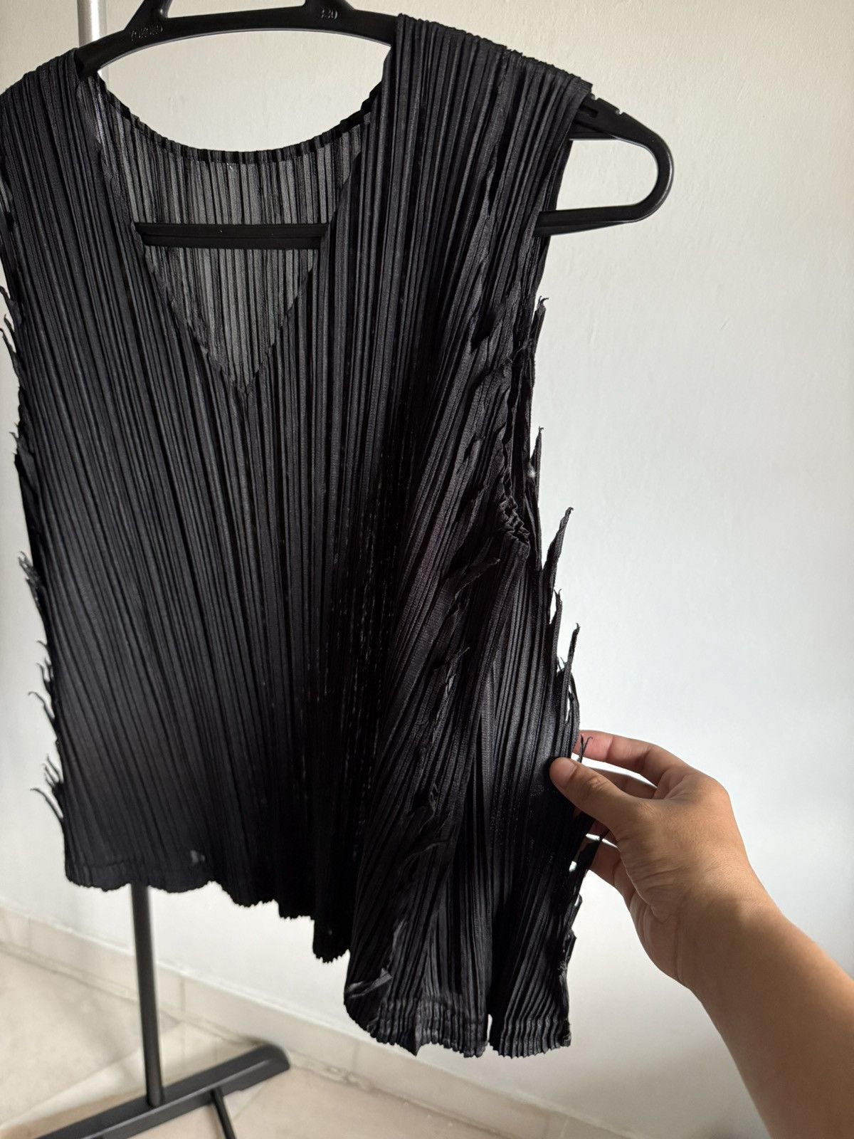 Pleats Please Issey Miyake black Pleats Please Issey Miyake sleeveless tank top Size S / US 4 / IT 40 - 3 Thumbnail