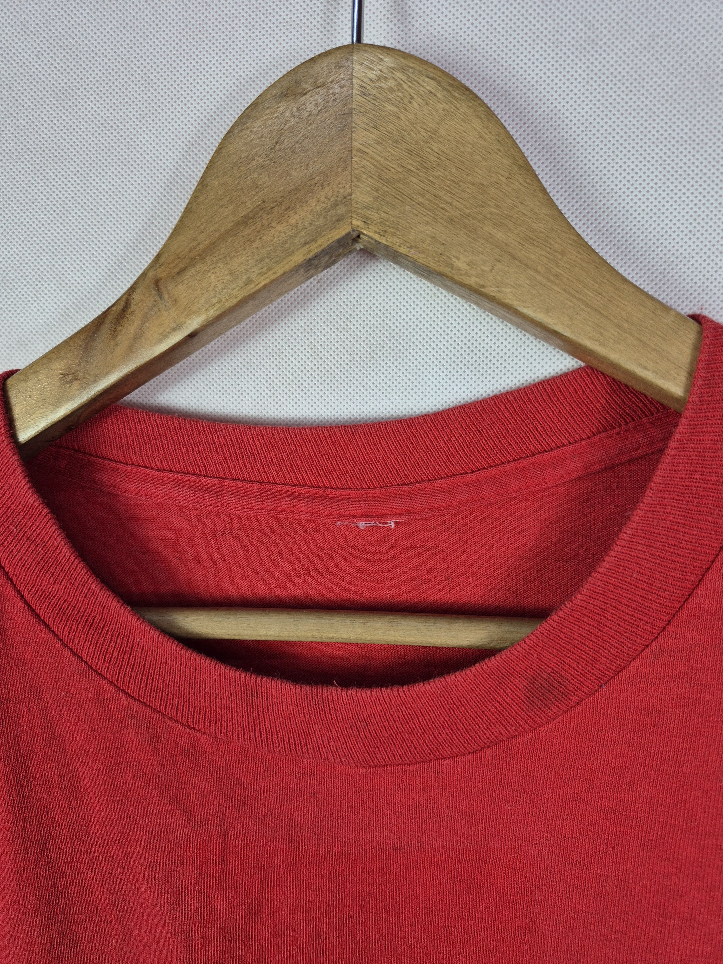 Vintage 🔥 Vintage 90s Plain Red Tees Size US XL / EU 56 / 4 - 6 Thumbnail