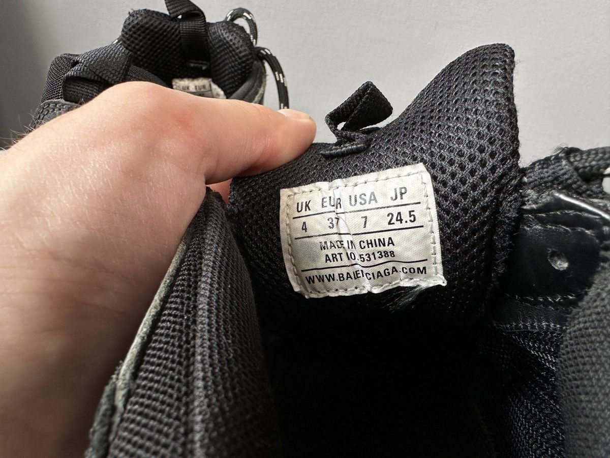 Balenciaga BALENCIAGA Triple S Women’s Sneakers Black EU 37 US 7 Shoes Size US 7 / IT 37 - 15 Thumbnail