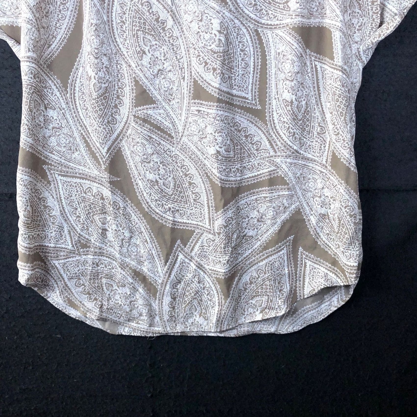 Banana Republic Banana Republic Womens Shirt Brown Cream Leaf Print V Neck Short Sleeve XS Size XS / US 0-2 / IT 36-38 - 3 Thumbnail