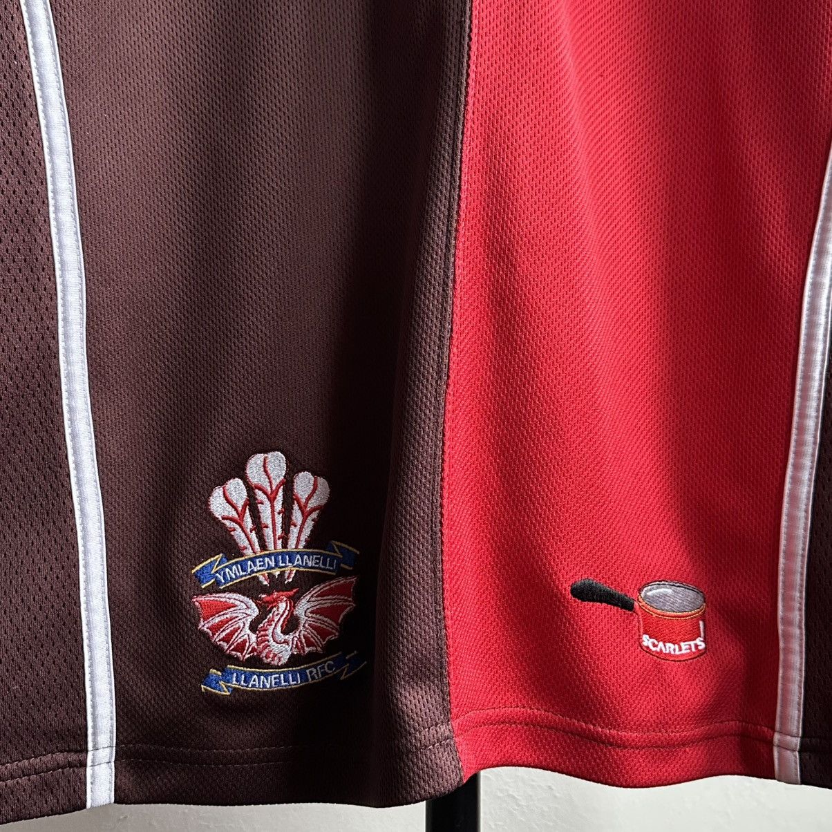 Vintage Vintage KooGa Llanelli Scarlets Stradey Park Rugby Jersey Size US L / EU 52-54 / 3 - 7 Thumbnail