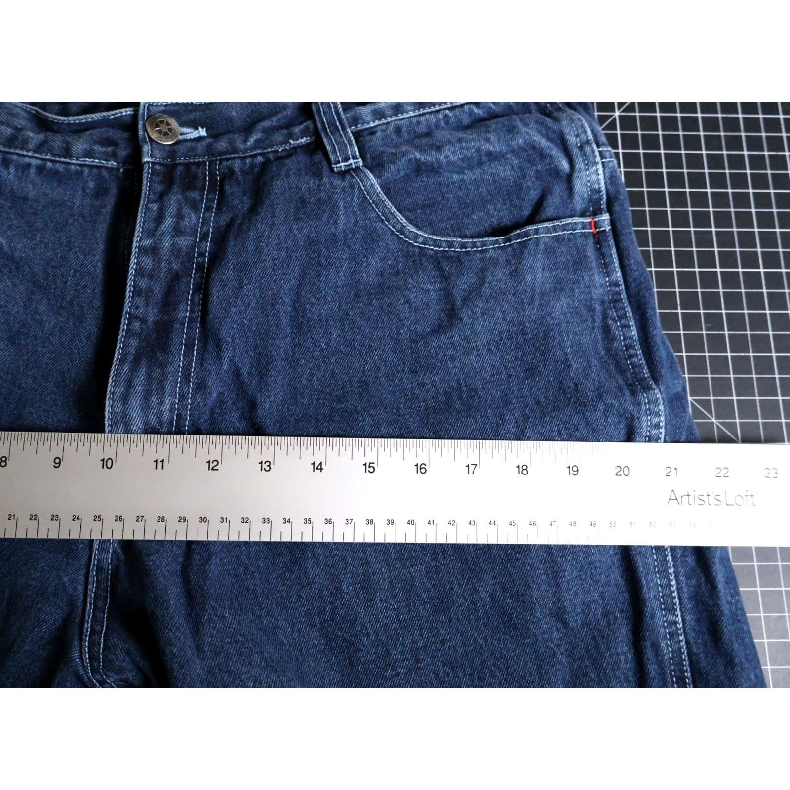 Southpole Southpole Denim Bermuda Shorts Men's 34 x 13 Blue Cotton Zip Fly Baggy Fit 90s Retro VTG (36 Tag) Size US 34 / EU 50 - 7 Thumbnail