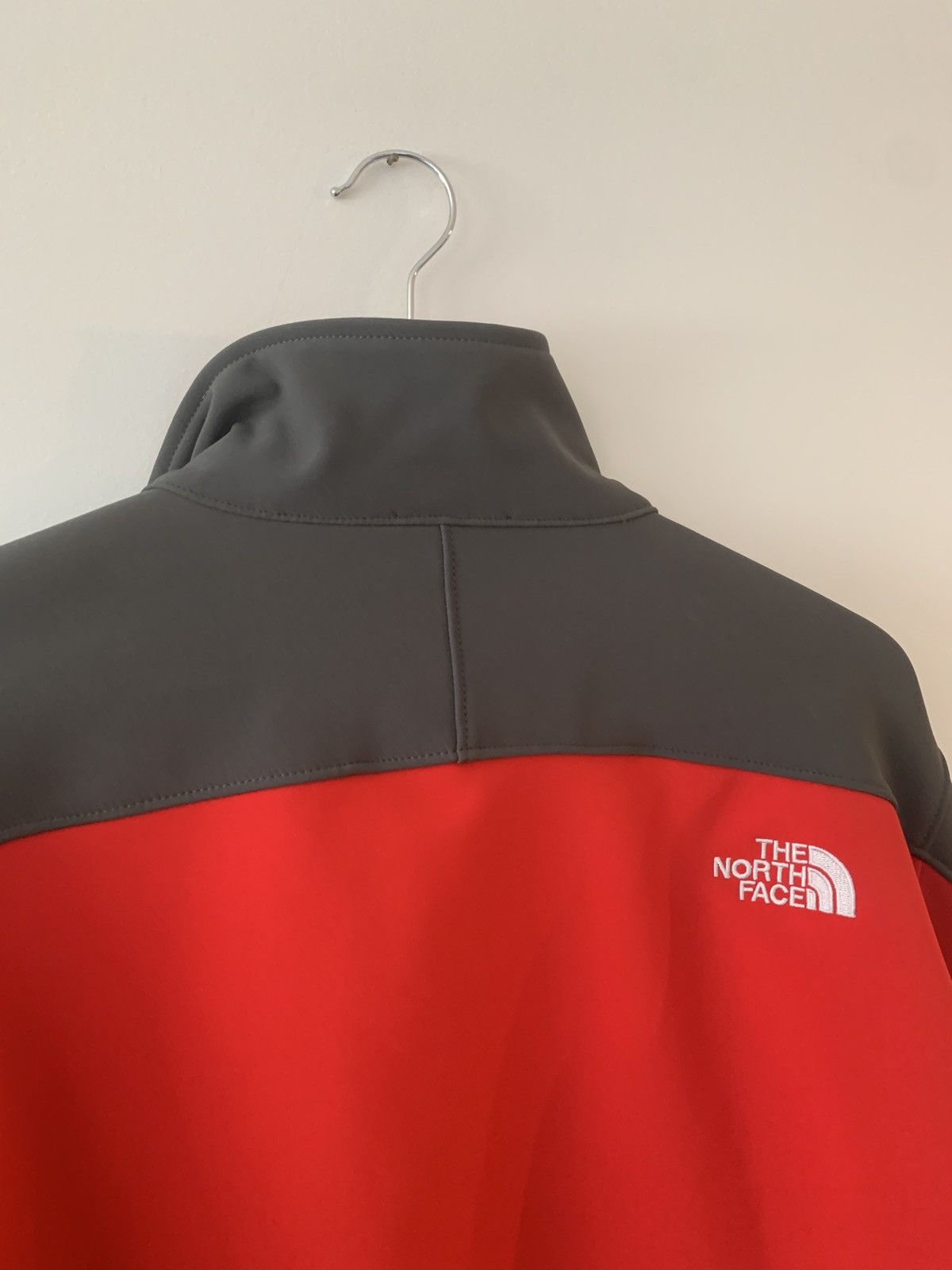 The North Face × Vintage Vintage The North Face Soft ShelL All Weather Light Jacket Size US L / EU 52-54 / 3 - 3 Thumbnail