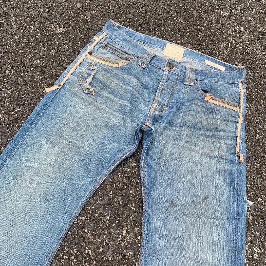 Jimmy Taverniti DESIGNER DENIM TAVERNITI JEANS BY JIMMY TAVERNITI DISTRESSED Size US 33 - 4 Thumbnail