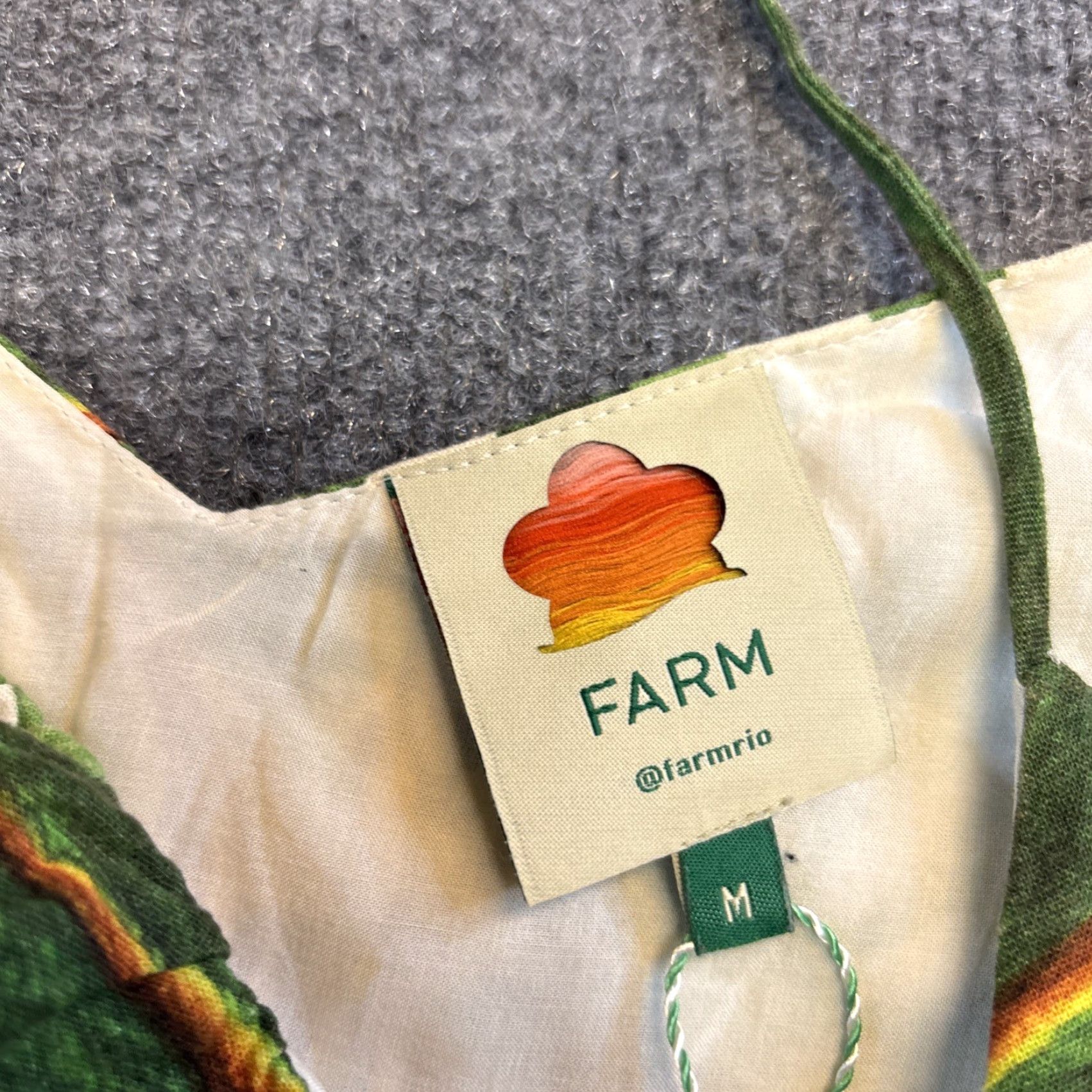 Farm Rio **FARM Rio Max Mini Ruffle Tropical Linen Wrap Green Dress** User: **Farm Rio Max Tropical Mini Ruffle Linen Wrap Green Dress** Size M / US 6-8 / IT 42-44 - 2 Thumbnail