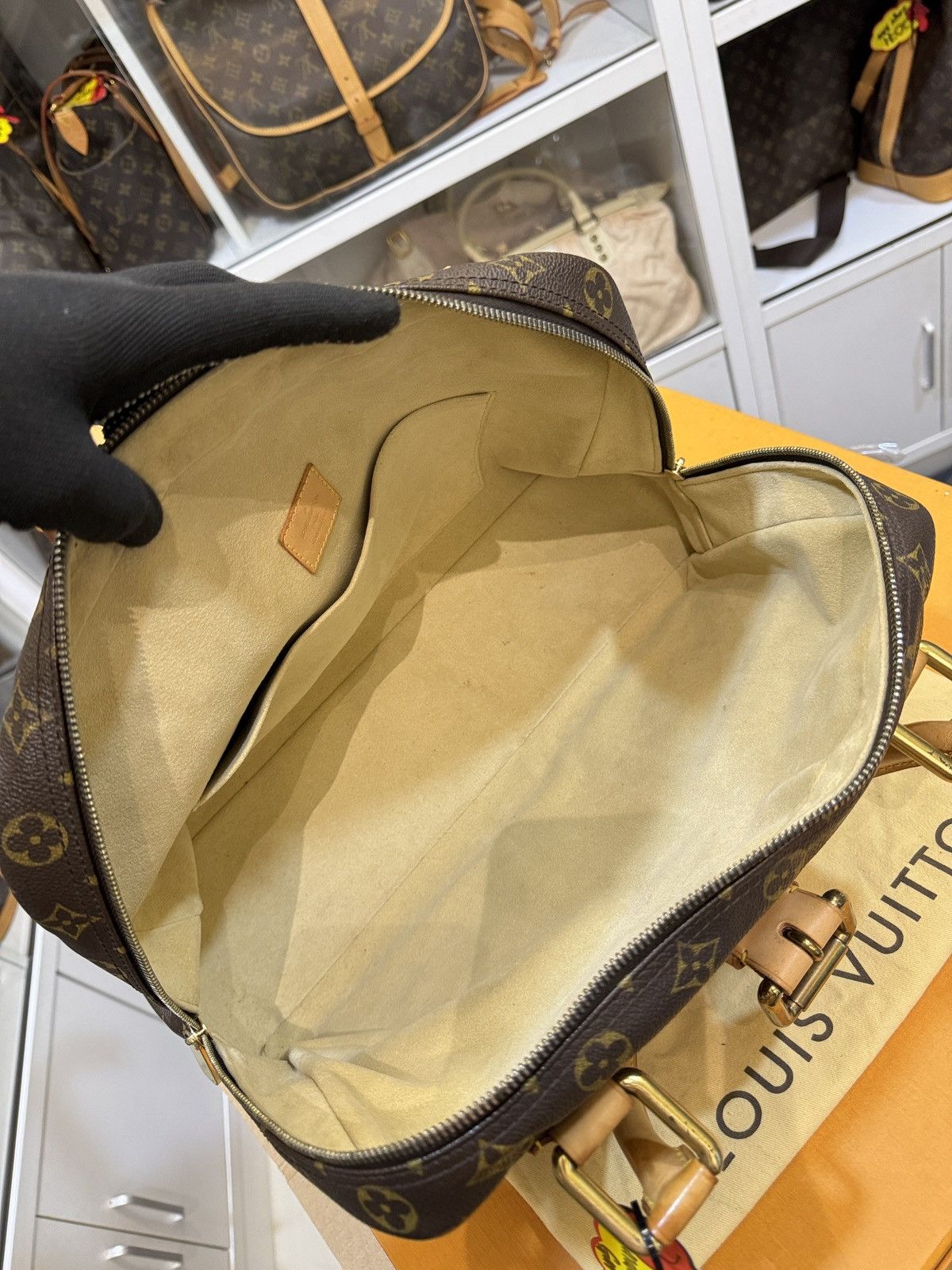 Louis Vuitton LOUIS VUITTON MANHATTAN GM - 2141 Size ONE SIZE - 21 Thumbnail
