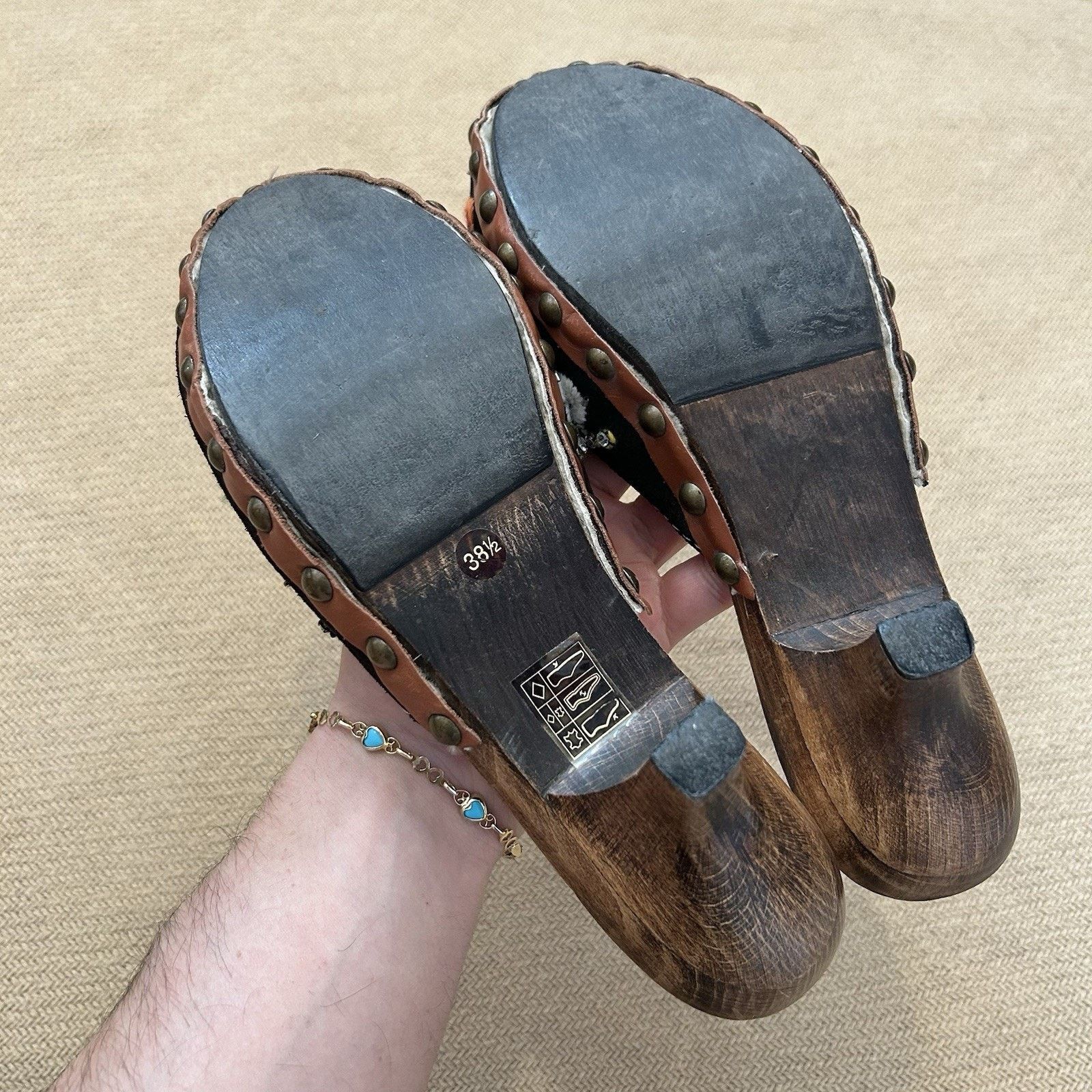 Miu Miu × Vintage Archive Floral Rhinestone Shearling Lined Clogs Mules 38.5 Size US 8.5 / IT 38.5 - 3 Thumbnail