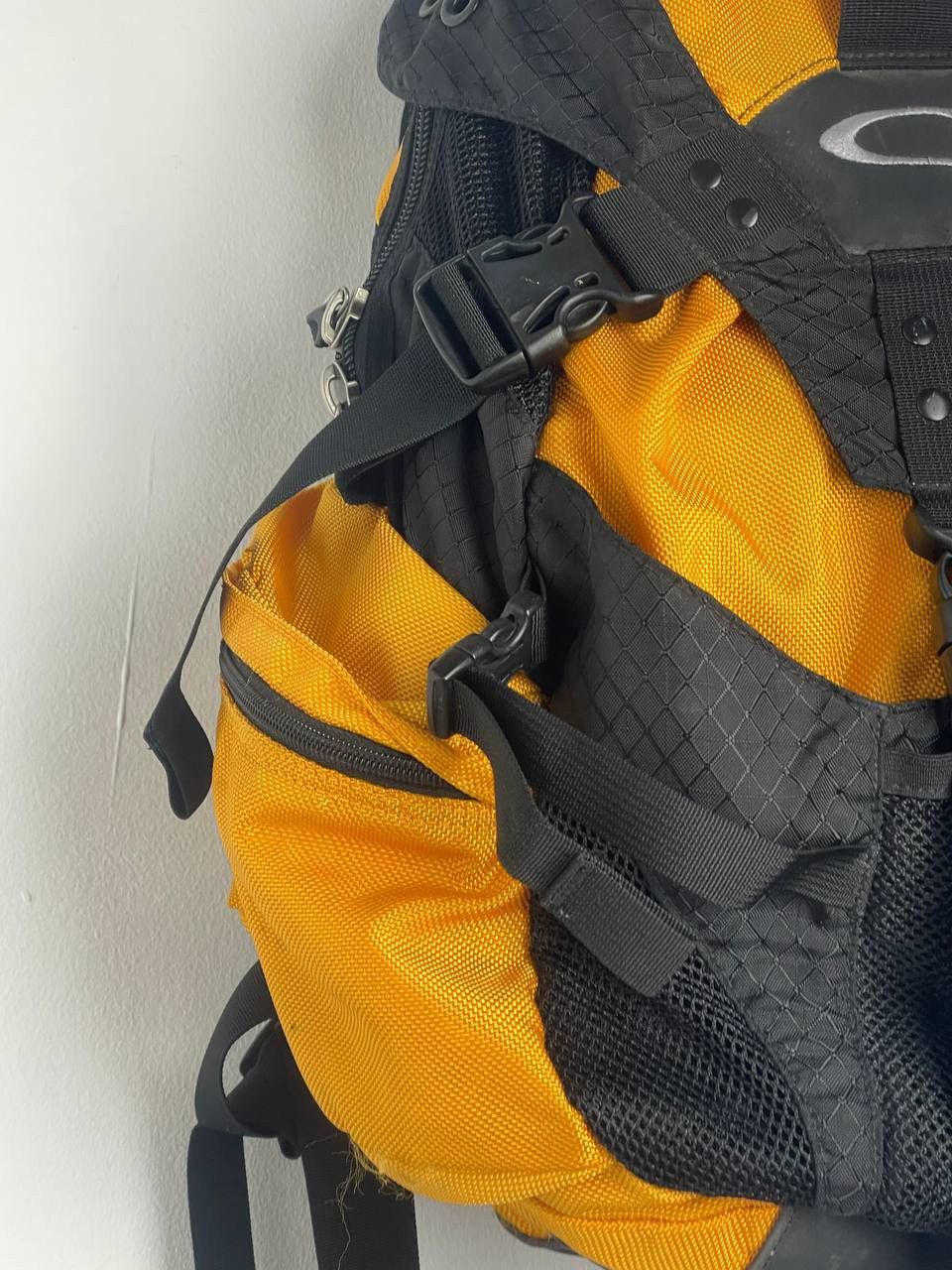 Oakley × Vintage Oakley Vintage BagPack Center Logo Rare Item Outdoor Y2K Size ONE SIZE - 3 Thumbnail