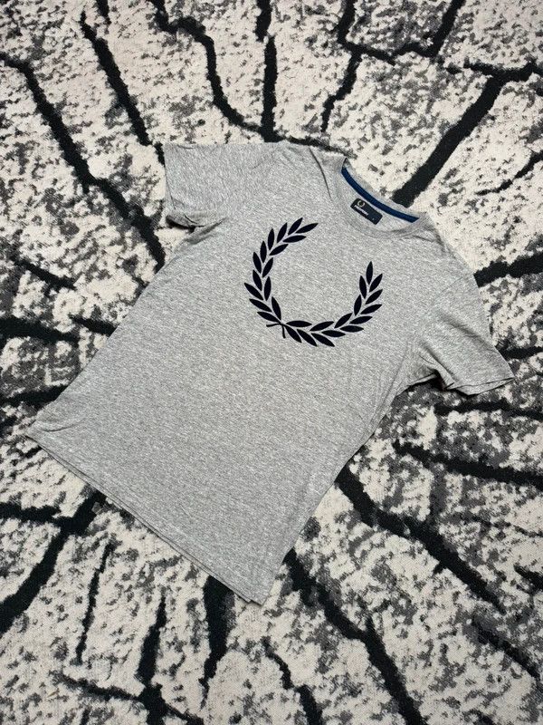 Fred Perry Fred Perry logo t-shirt gray navy blue S Size US S / EU 44-46 / 1 - 2 Thumbnail