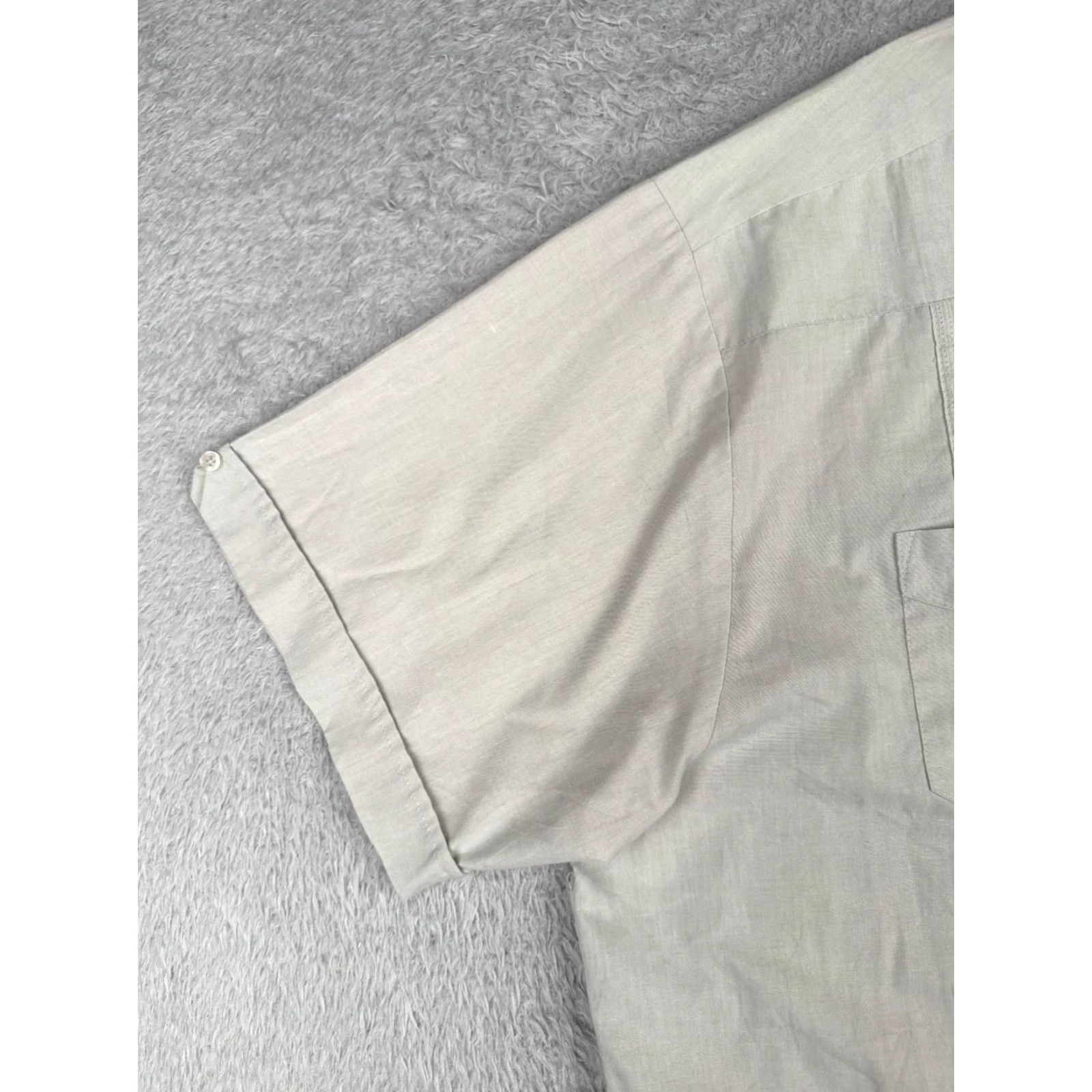 Vintage Sobrino Shirt Button-Up Adult XL Gray Polyester Blend 4 Pocket Collared Short Sleeve 48 in Chest Regular Mens Designer Vintage No Size US XL / EU 56 / 4 - 3 Thumbnail