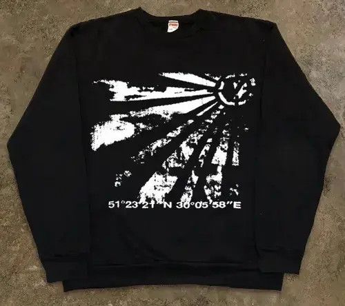 Gothic White Graphic Knited Long Sleeve Shirt