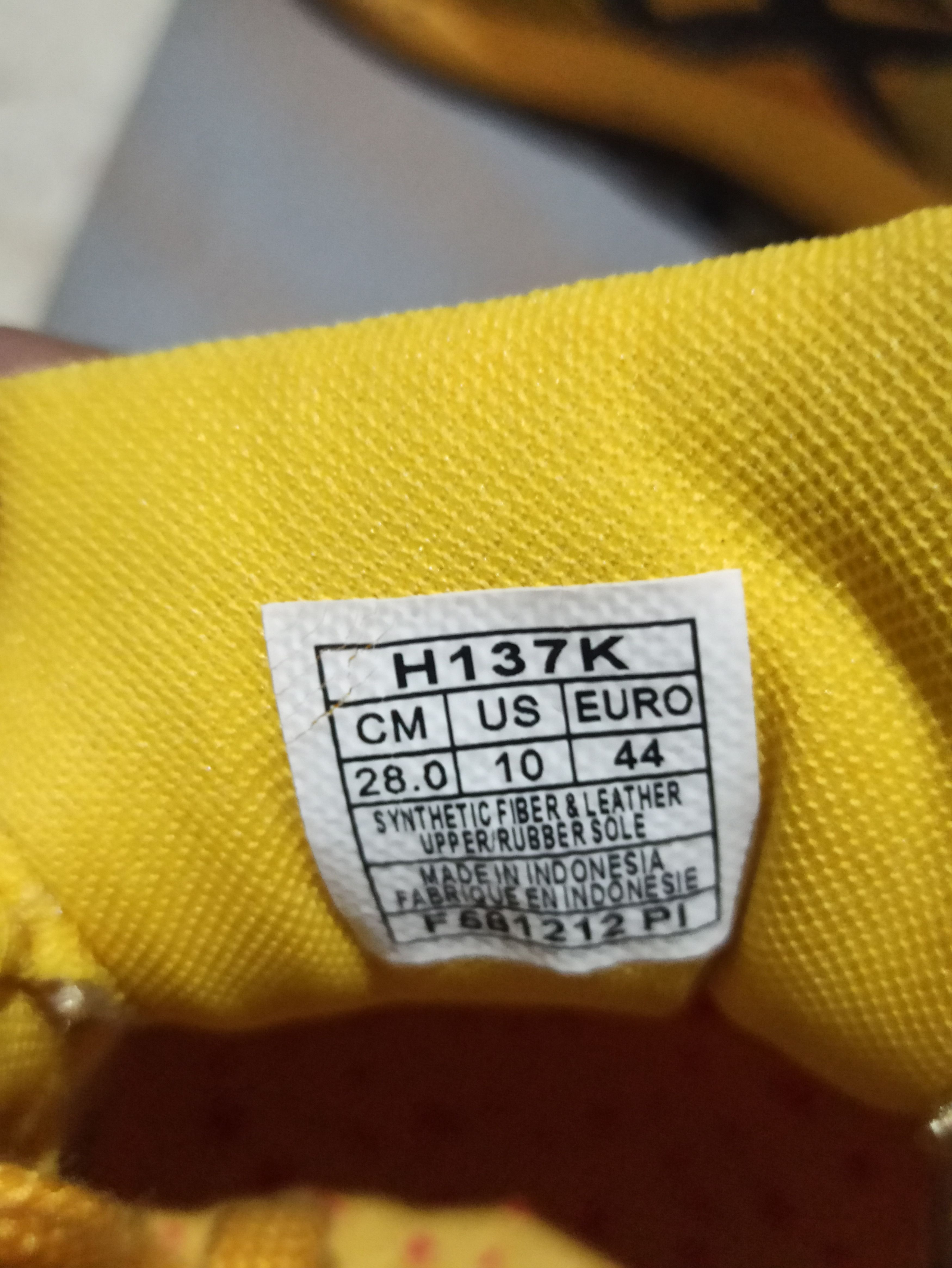 Asics Asics Gel Saga Kill Bill edition RARE! Size US 10 / EU 43 - 6 Thumbnail