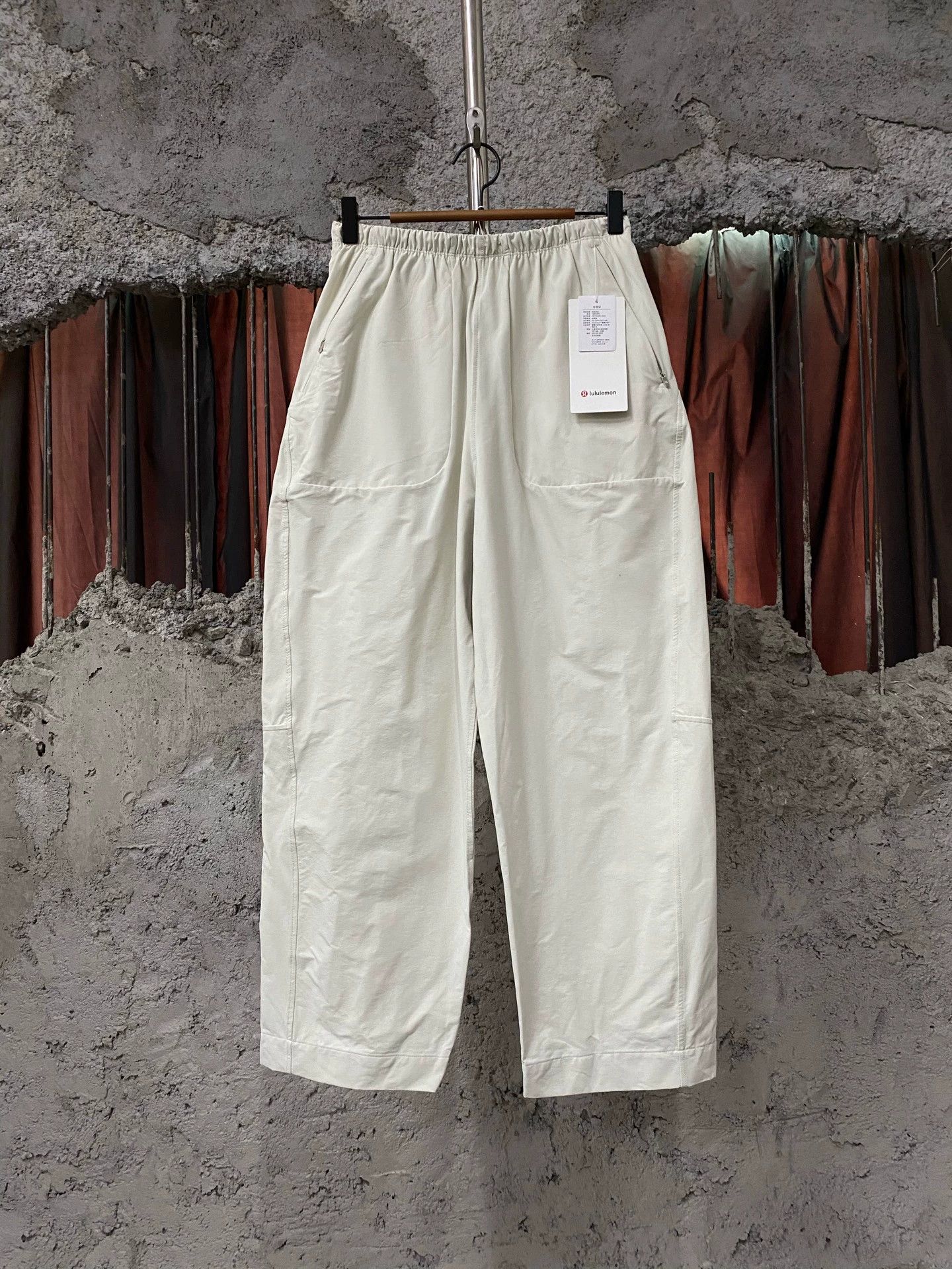 Lululemon lululemon pants size 6 new Size 26" / US 2 / IT 38 - 1 Thumbnail