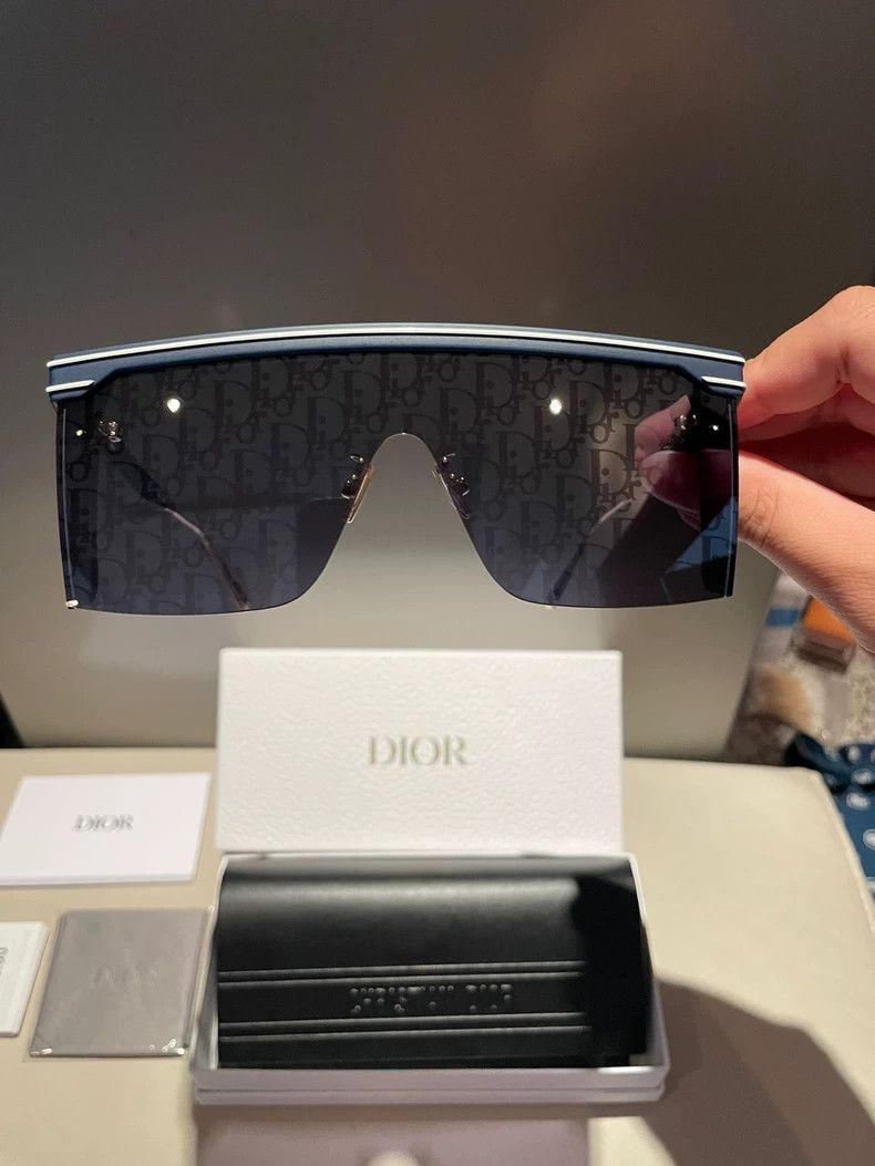 Dior Dior Classic old flower logo sunglasses 2502-Nextarrow Size ONE SIZE - 1 Thumbnail