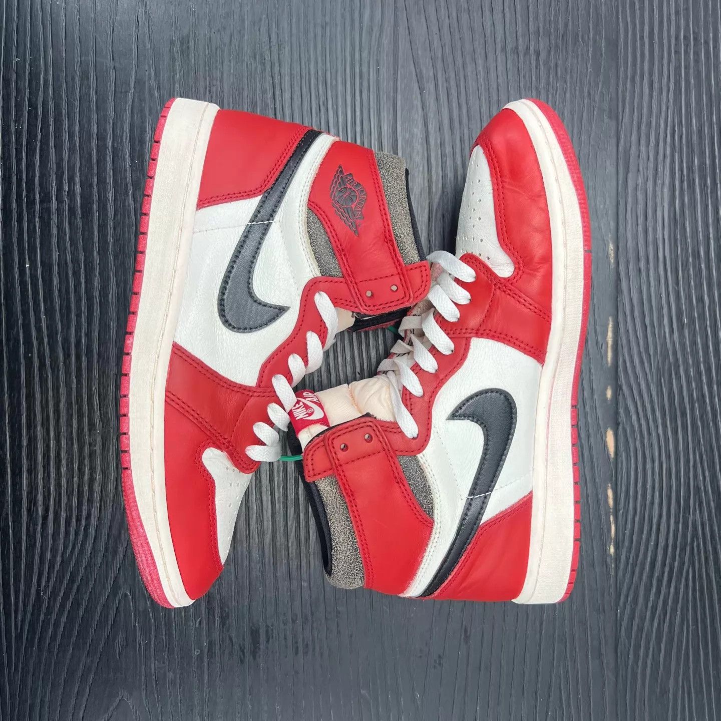 Nike Air Jordan 1 Distressed Chicago 42 US with box Near Mint Size US 9 / EU 42 - 3 Thumbnail