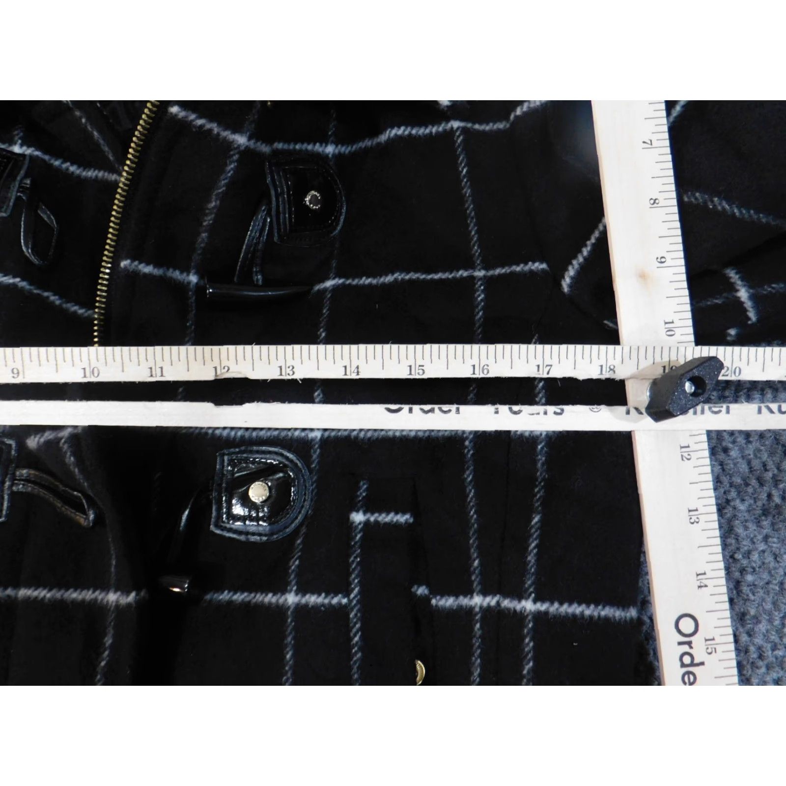Michael Kors Michael Kors Jacket Women Pea Coat Plaid Wool Black Lining Polyester Toggle Mid-Length Size 4 Regular Chenille? Size S / US 4 / IT 40 - 4 Thumbnail