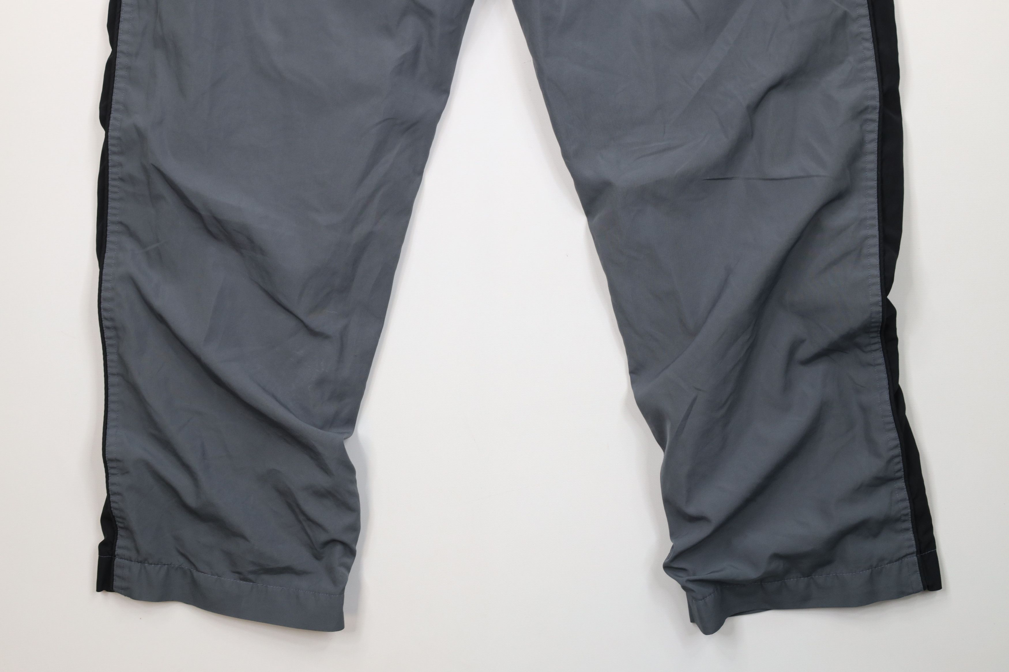 Champion Vintage 90s Champion Block Wide Leg Windbreaker Pants Gray Size US 36 / EU 52 - 14 Thumbnail