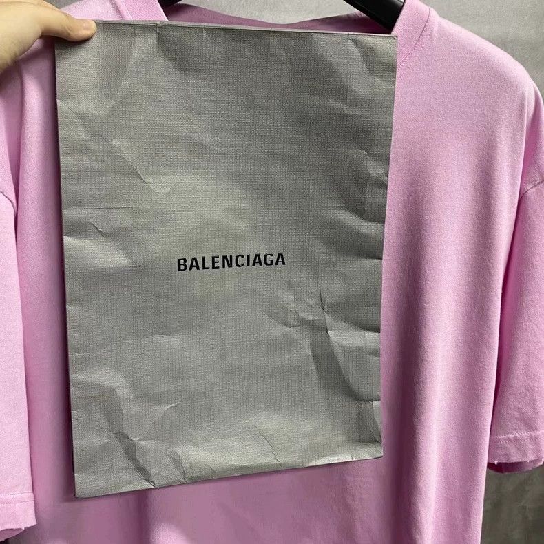 Balenciaga Balenciaga Pink love heart print logo short sleeve Size US S / EU 44-46 / 1 - 8 Thumbnail