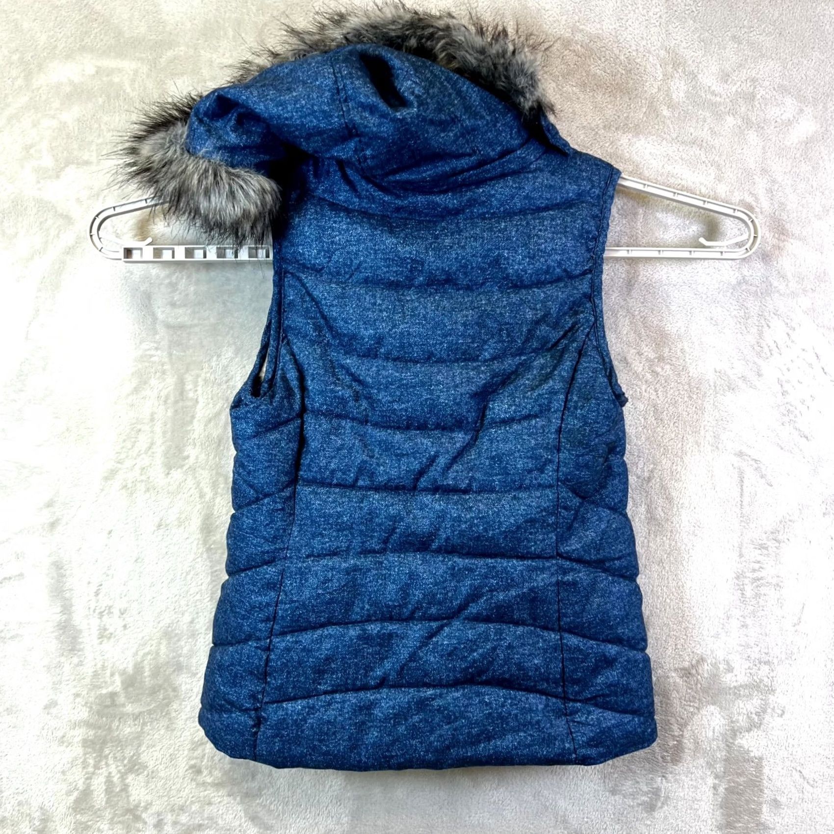 tentree Green Tea Vest Jacket Women's S Blue Polyester Puffer Lined Removable Fur Hooded Size S / US 4 / IT 40 - 7 Thumbnail