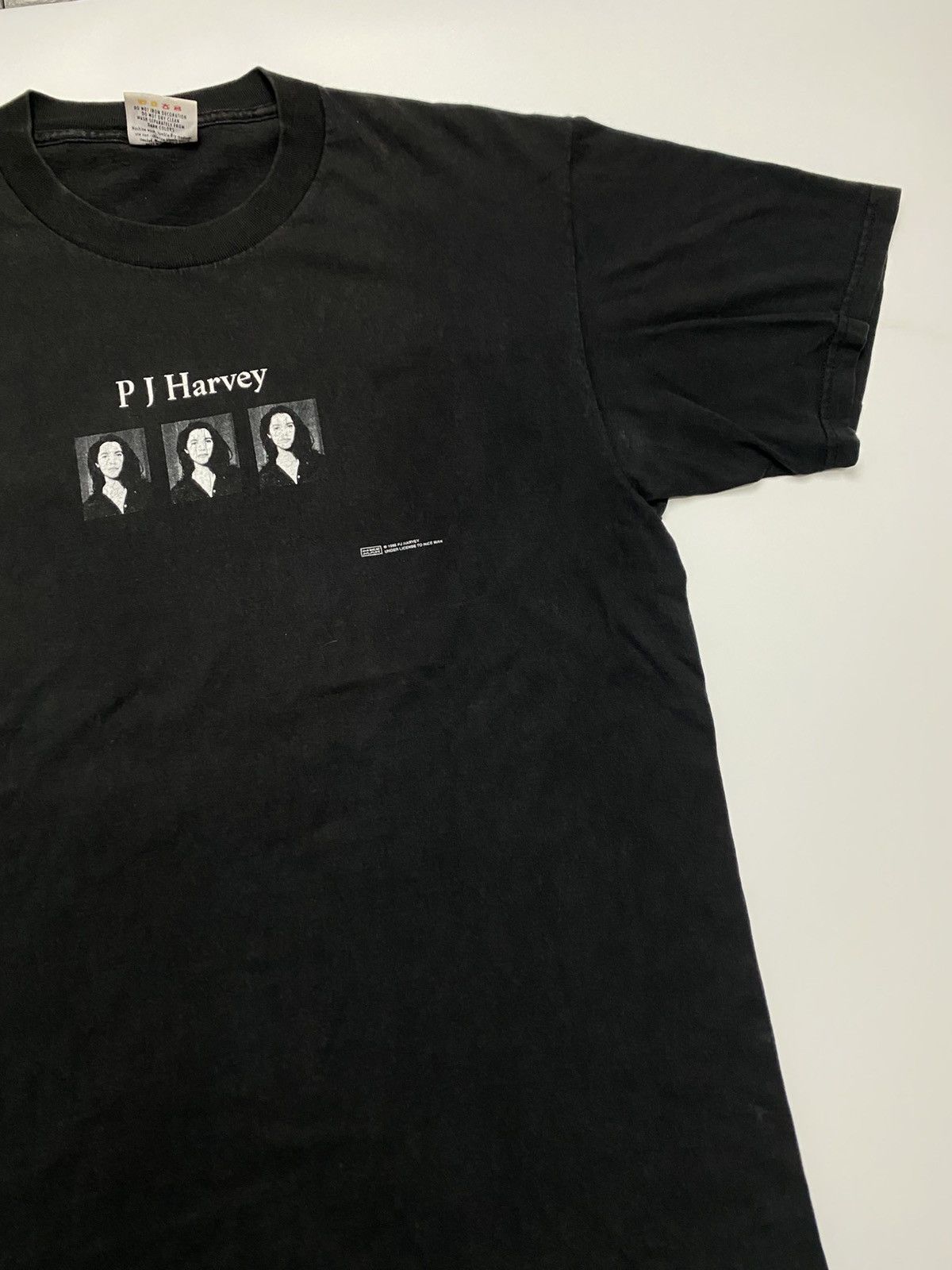 Band Tees Vintage 90s Pj Harvey OG tee by nice man Size US XL / EU 56 / 4 - 2 Thumbnail