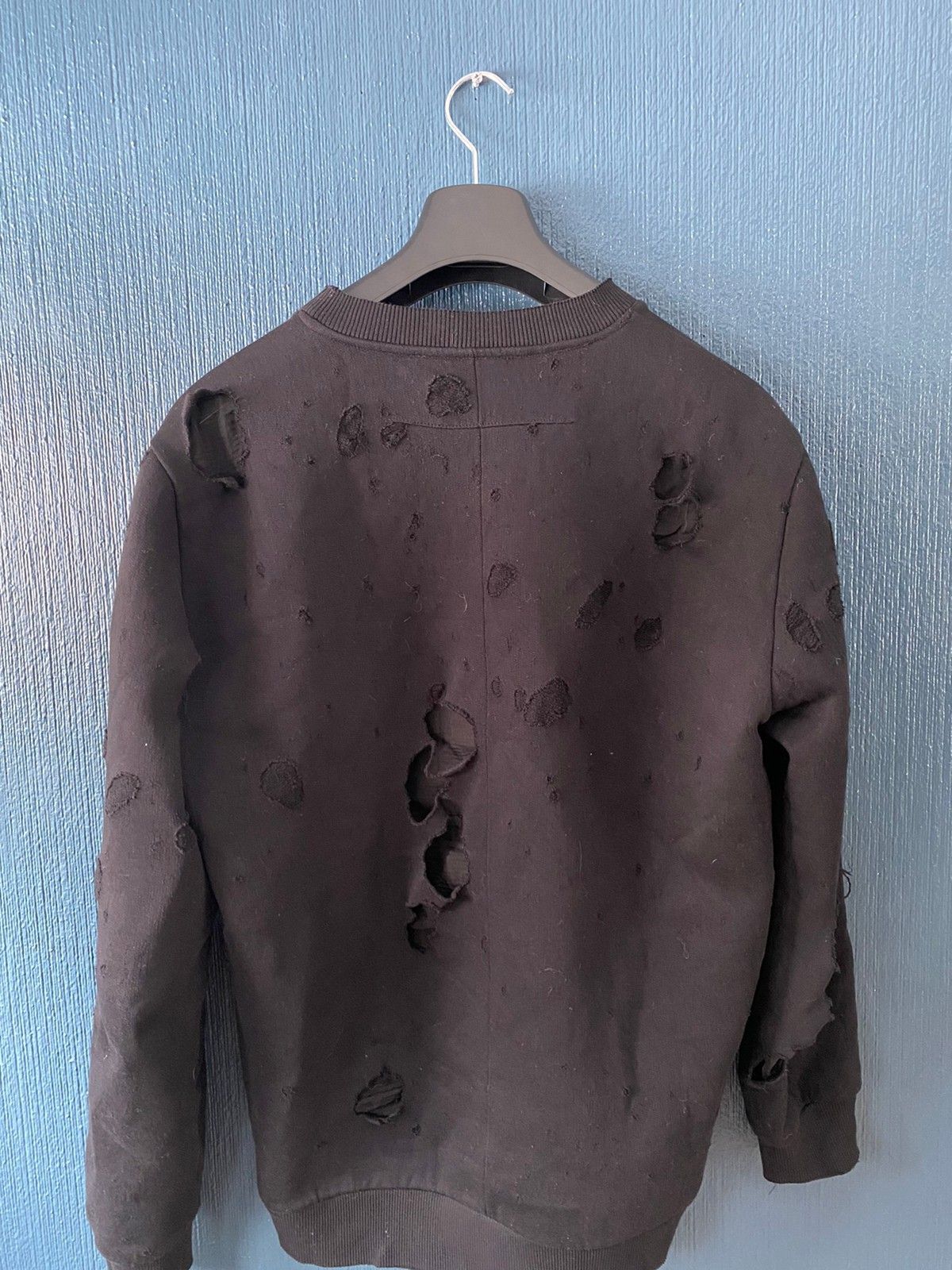 Givenchy Givenchy distressed sweatshirt Size US M / EU 48-50 / 2 - 2 Thumbnail
