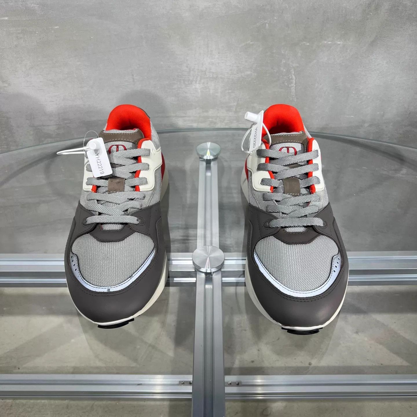 Dior DIOR B29 Sneaker Brand New No Box Size 42 Size US 9 / EU 42 - 1 Thumbnail