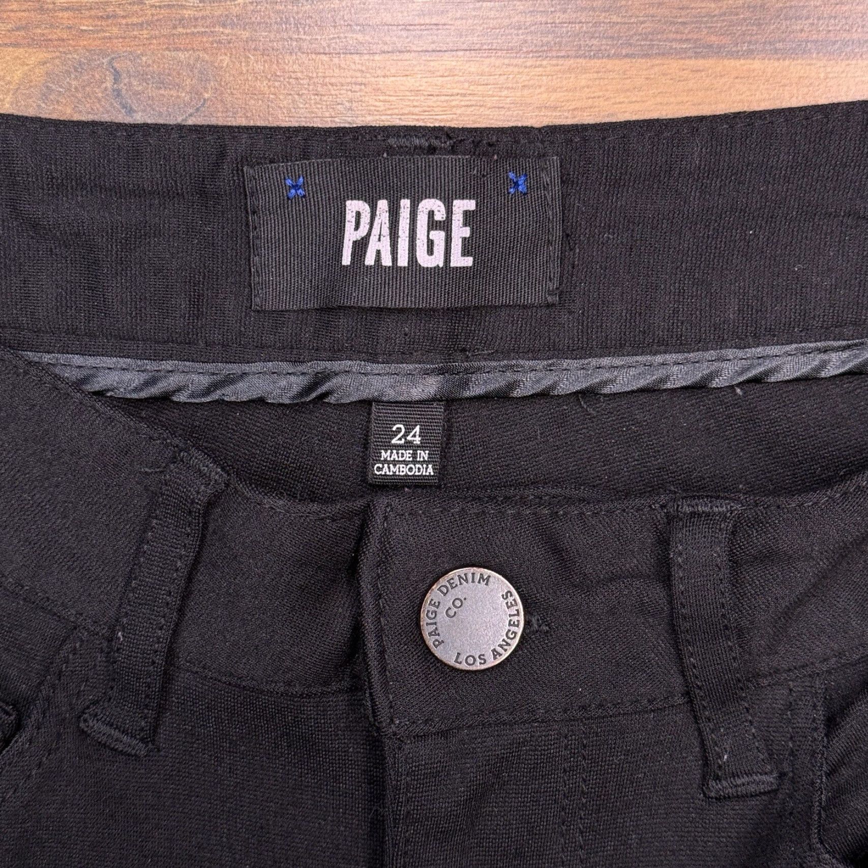 Paige Paige Leggings 23 Black Low Rise Stretch Jegging Slim Women 5-Pocket Dark Fabric Spandex Rayon Nylon Zip Button Inseam 29 in Vintage No Size 40" / US 18 - 4 Thumbnail