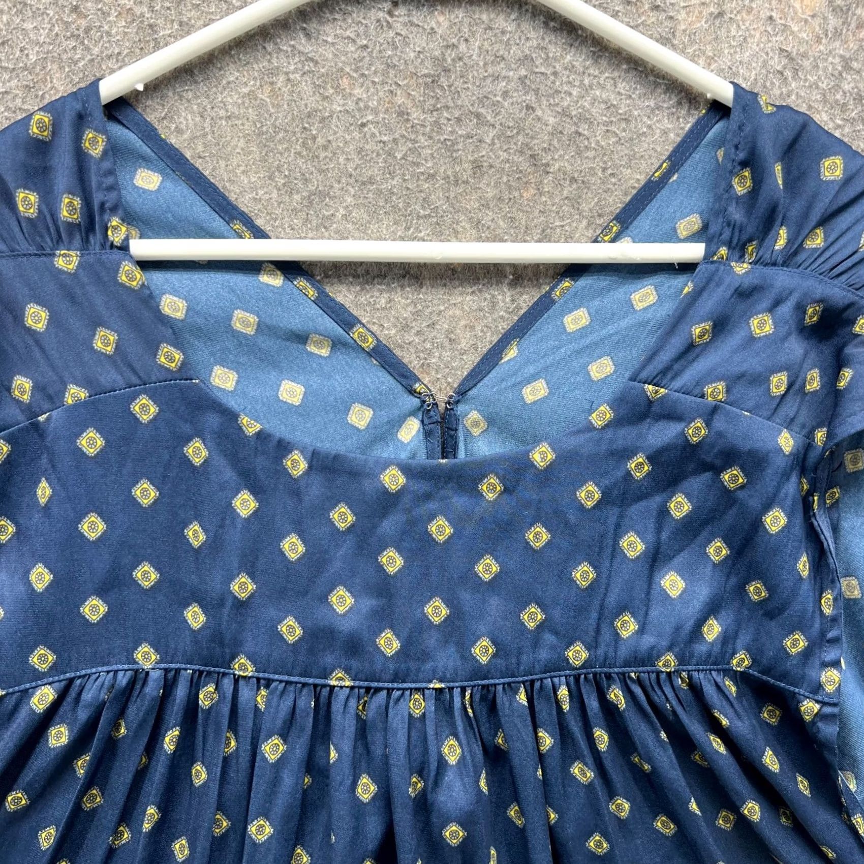 Free People Free People Shirt Women Large Blue Navy Silky Patterns Tie Sleeveless Blouse Top - Vintage Size L / US 10 / IT 46 - 6 Thumbnail