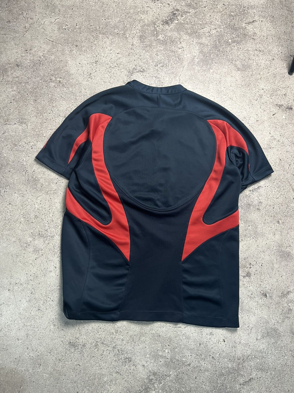 Nike Vintage Y2K Nike O2 90s Jersey T-Shirt Tee Size M Size US M / EU 48-50 / 2 - 10 Thumbnail
