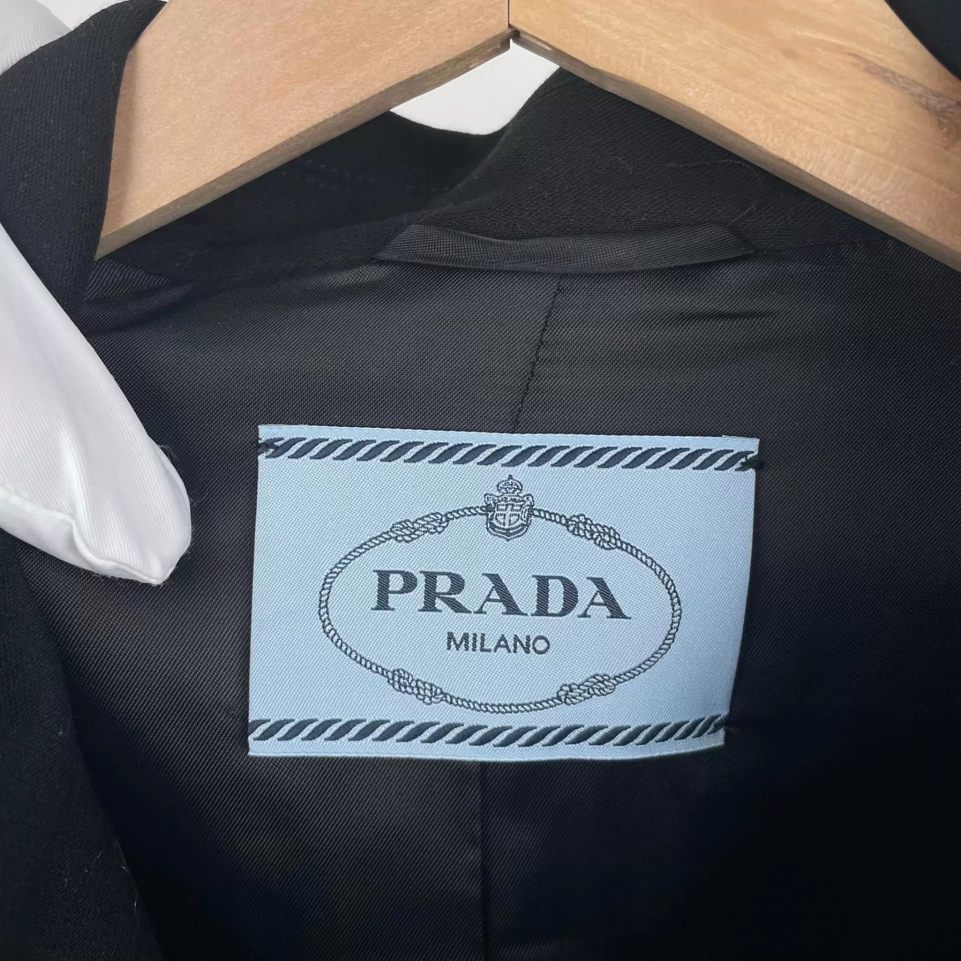 Prada Prada Wool Coat Black 44 260421WQQHF32 Size US S / EU 44-46 / 1 - 4 Thumbnail