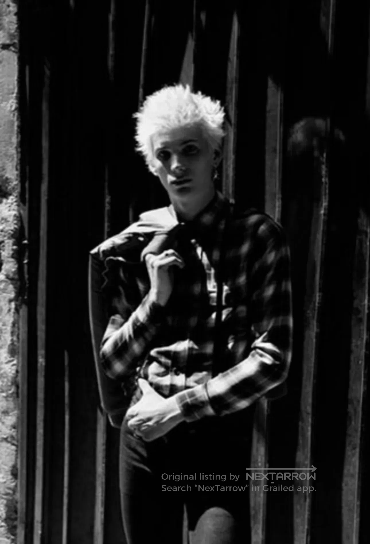 Saint Laurent Paris Black and White Plaid Long-Sleeve Button-Up Shirt. Size US M / EU 48-50 / 2 - 8 Thumbnail