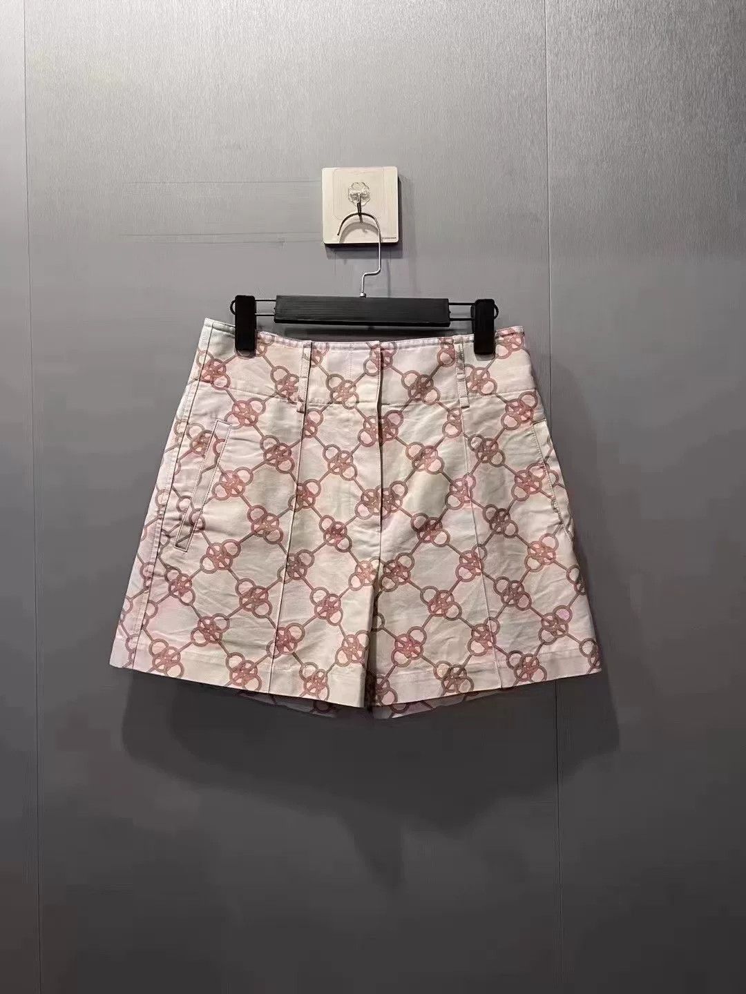 Hermes Hermes New Printed Shorts Size 38 Size US 38 / EU 54 - 1 Thumbnail