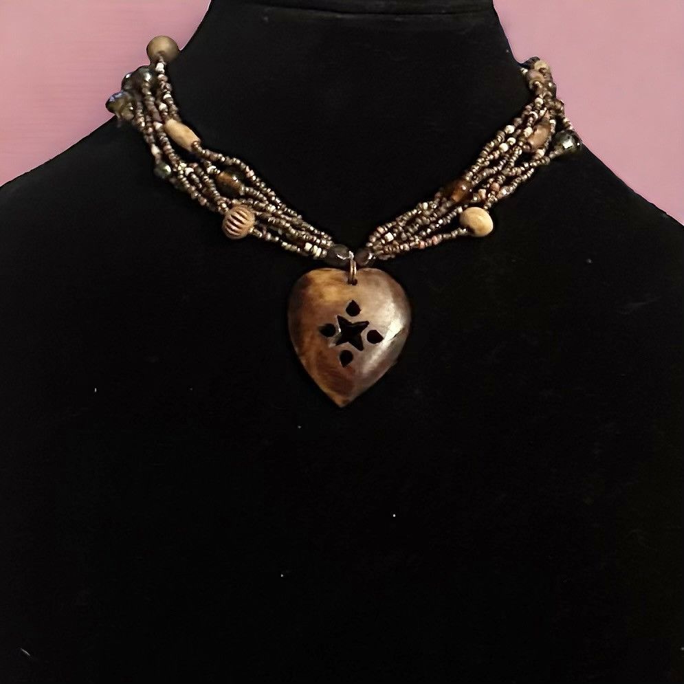 Vintage Vintage multi strand beaded heart pendant necklace Size ONE SIZE - 1 Thumbnail