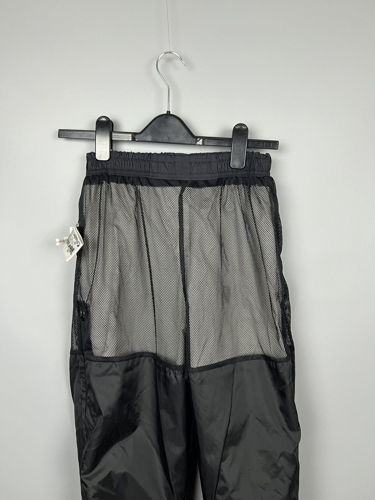 Vintage Berghaus AQ2 women's hiking pants on a membrane Size 29" - 10 Thumbnail