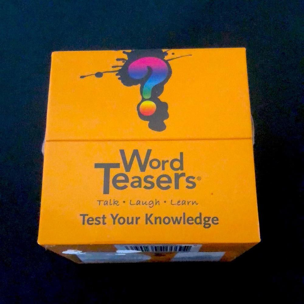 Designer New in Packaging Test Your Knowledge Game Size ONE SIZE - 2 Thumbnail
