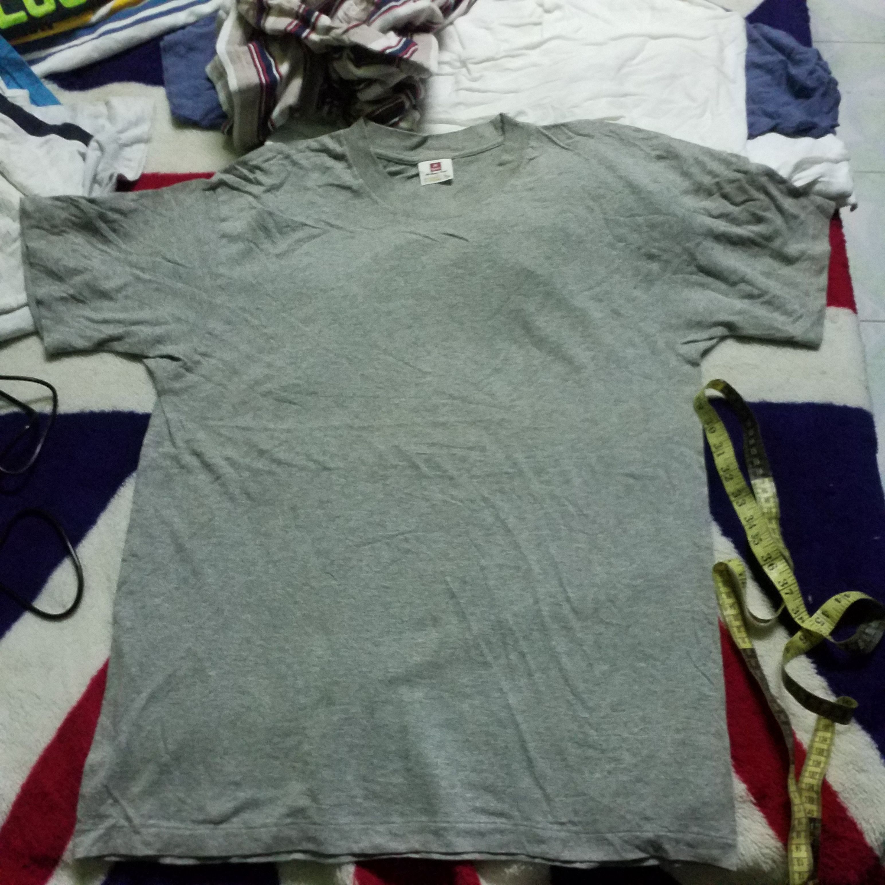 Hanes × Vintage Vintage hanes plain silver grey single stitch Size US L / EU 52-54 / 3 - 1 Thumbnail