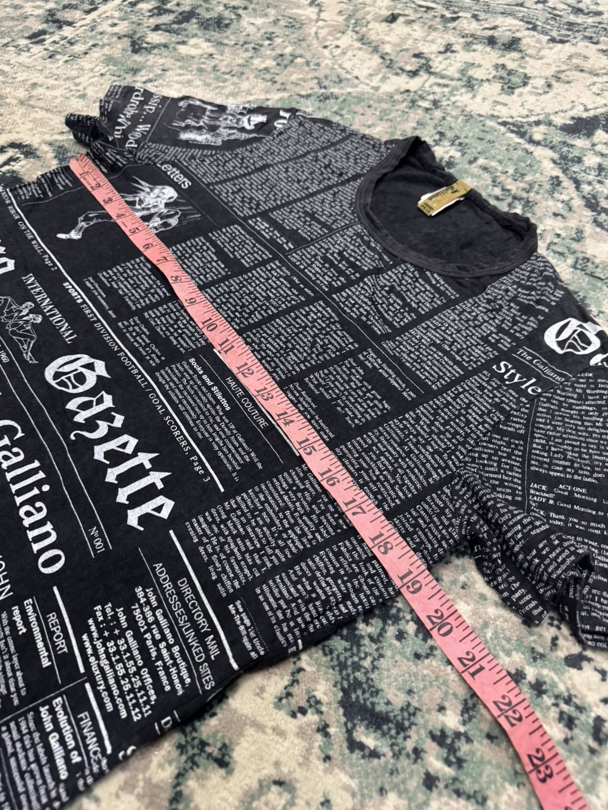 John Galliano JOHN GALLIANO GAZETTE NEWSPAPER PRINT SHIRT Size US S / EU 44-46 / 1 - 8 Thumbnail