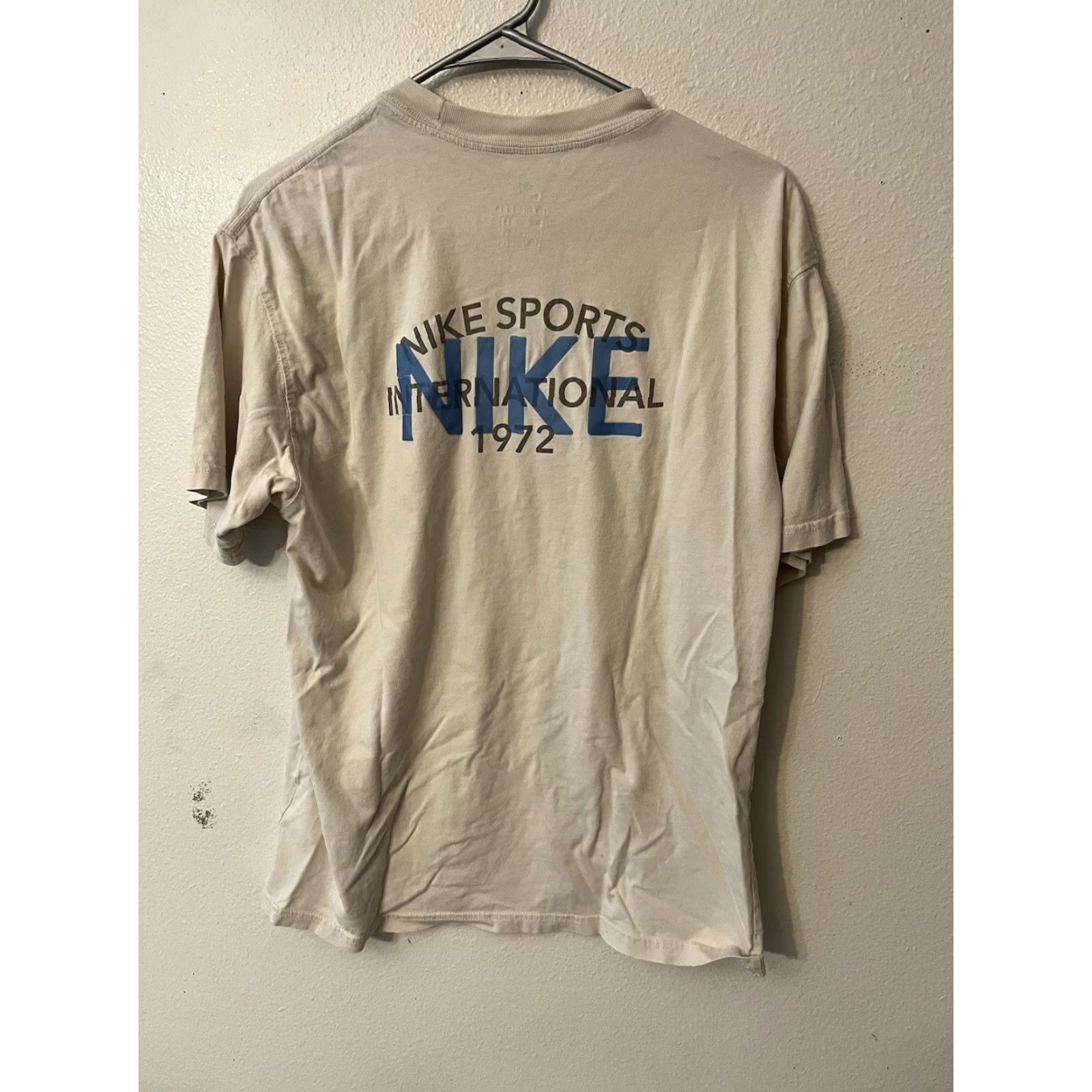 Nike VINTAGE NIKE SPORTS INTERNATIONAL 1972 T-SHIRT Beige MEN R Size US M / EU 48-50 / 2 - 3 Thumbnail