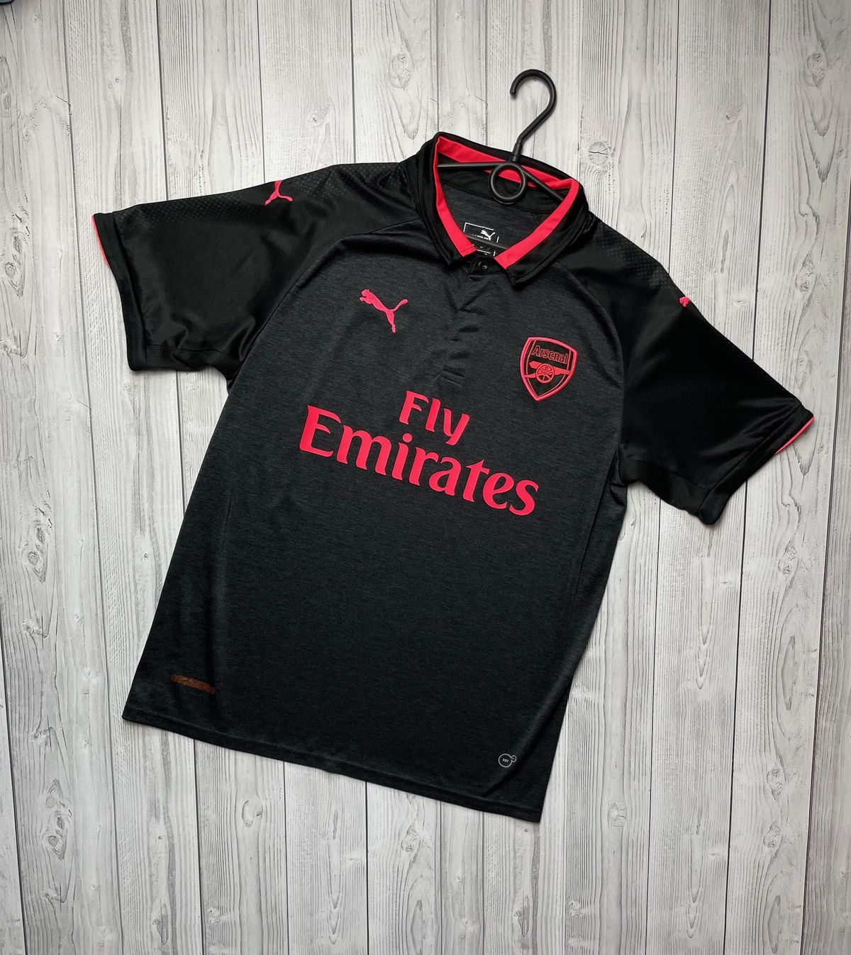 Puma Vintage puma Arsenal soccer jersey size L logo away grey Size US L / EU 52-54 / 3 - 1 Thumbnail