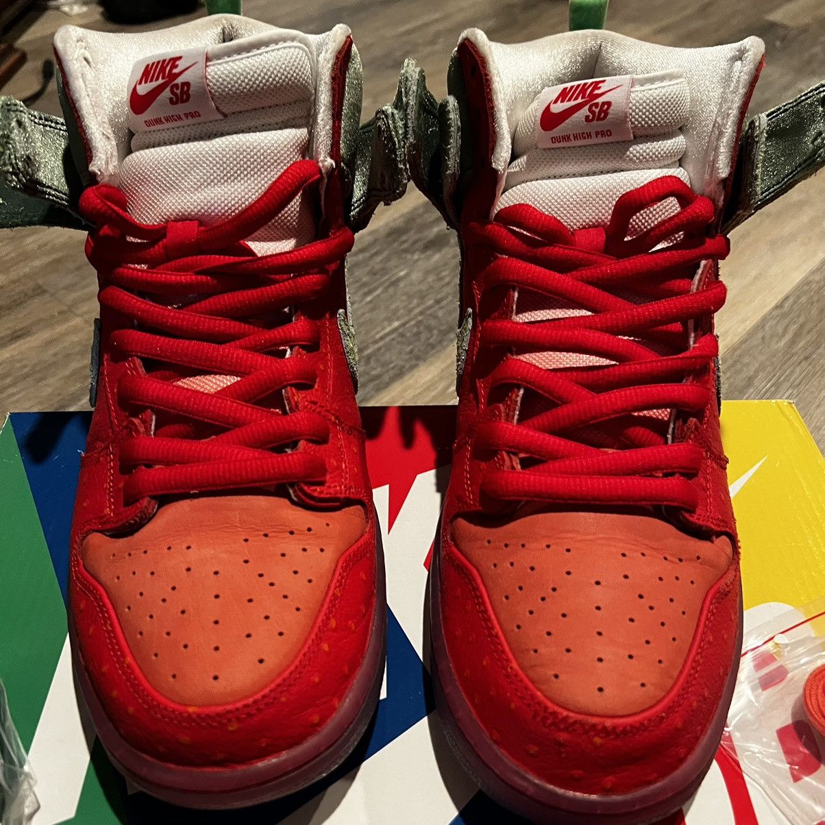 Nike Nike Sb Dunk High Strawberry Cough Size US 10.5 / EU 43-44 - 14 Thumbnail