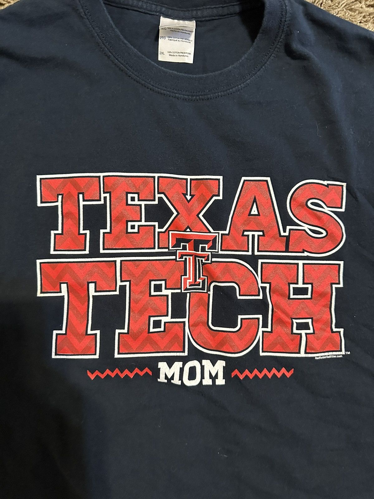 NCAA × Vintage Vintage NCAA Texas Tech “MOM” shirt 00s size Xl Size US XL / EU 56 / 4 - 2 Thumbnail
