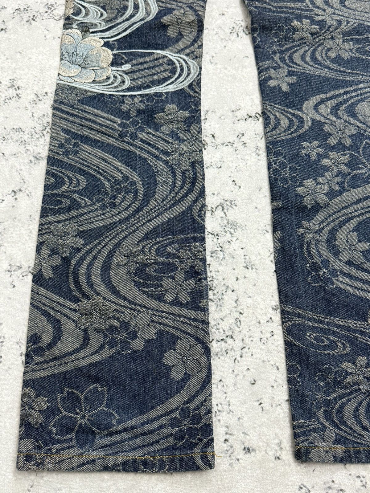 Karakuri Tamashii Vintage Karakuri Tamashi Sakura Embroidered Mini Flare Denim Size US 28 / EU 44 - 15 Thumbnail
