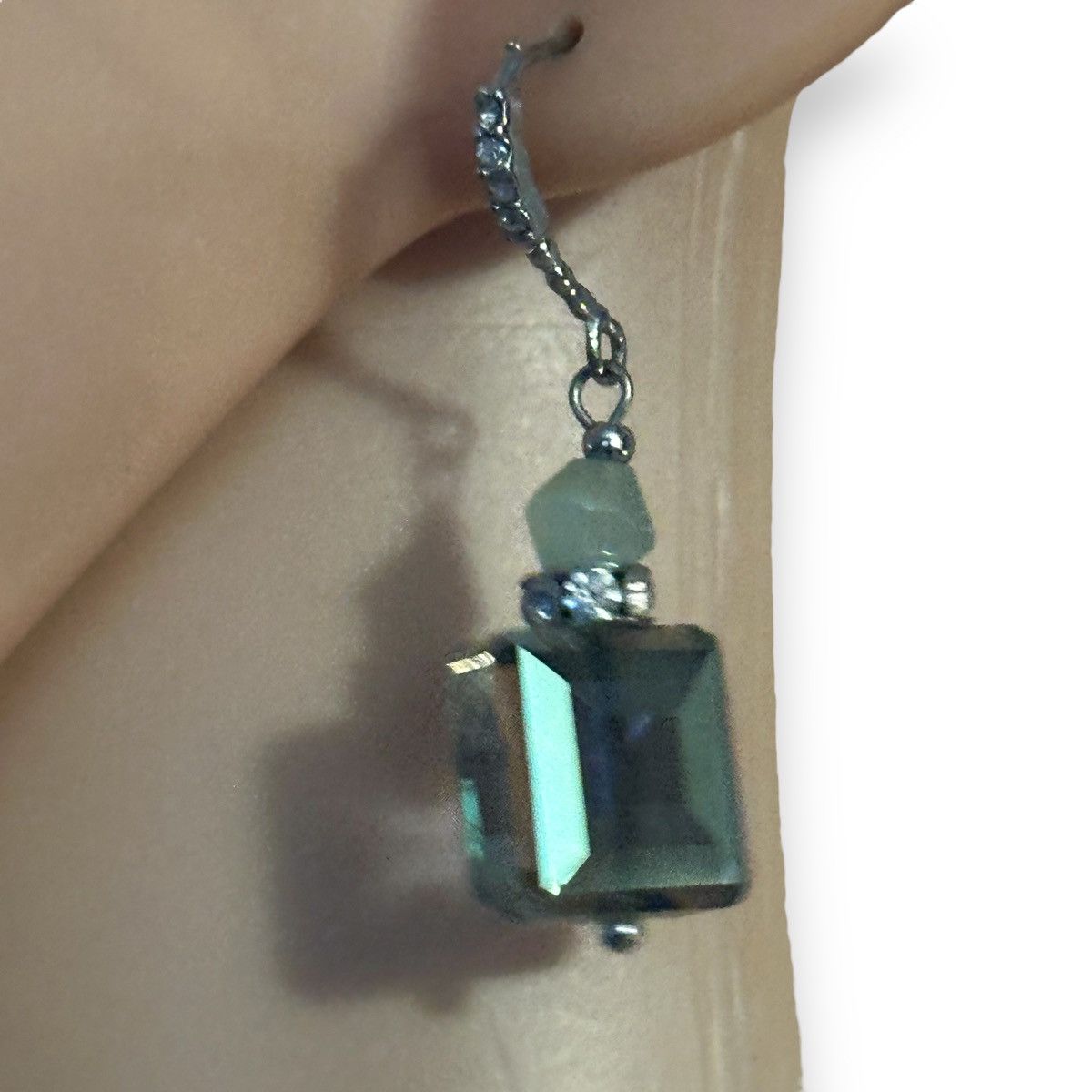 Other Green AB crystal cube dangle earrings Size ONE SIZE - 3 Thumbnail